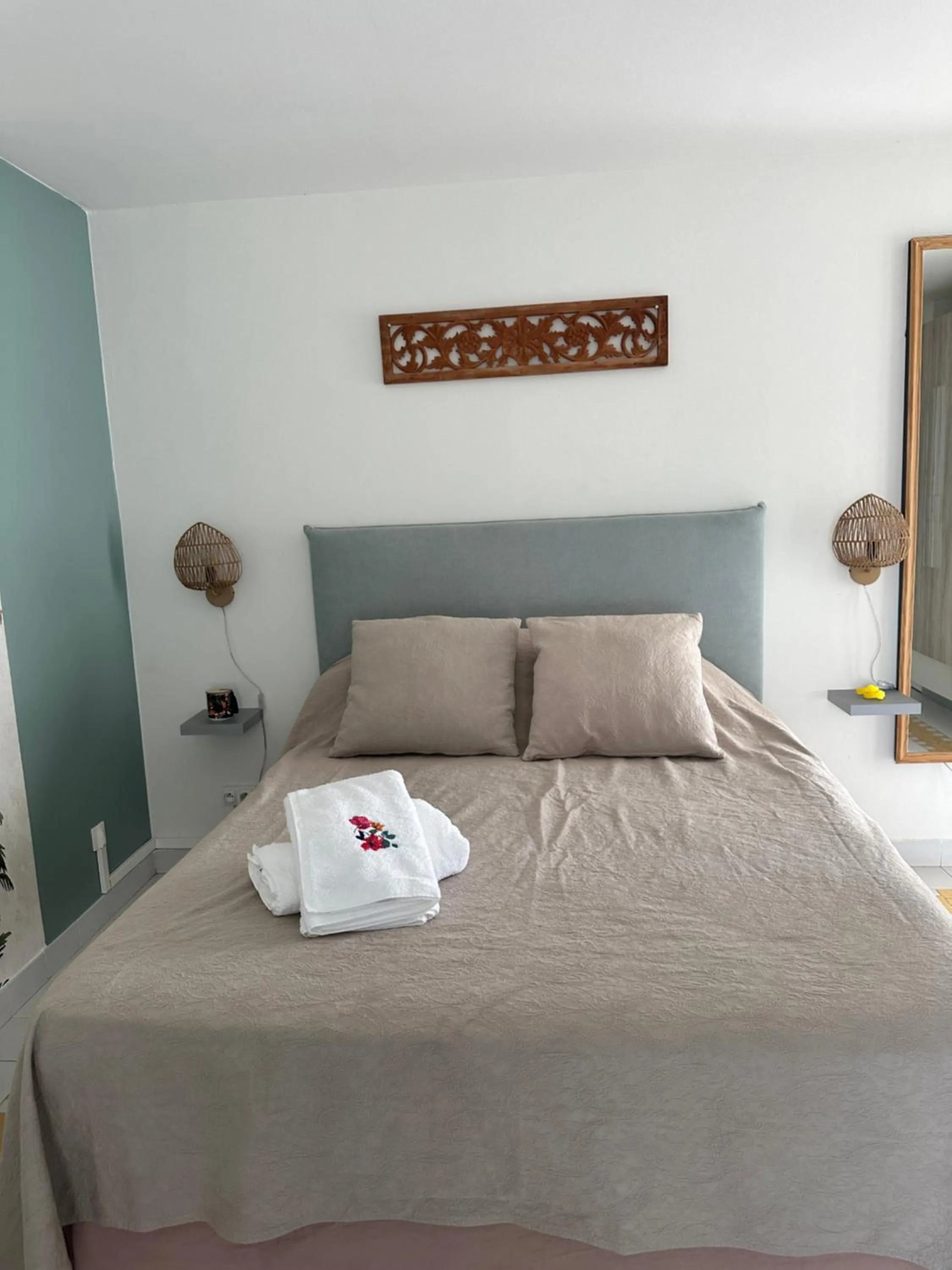 Bed in Nouveau le Ti Merveilleux du Manganao, accès plage