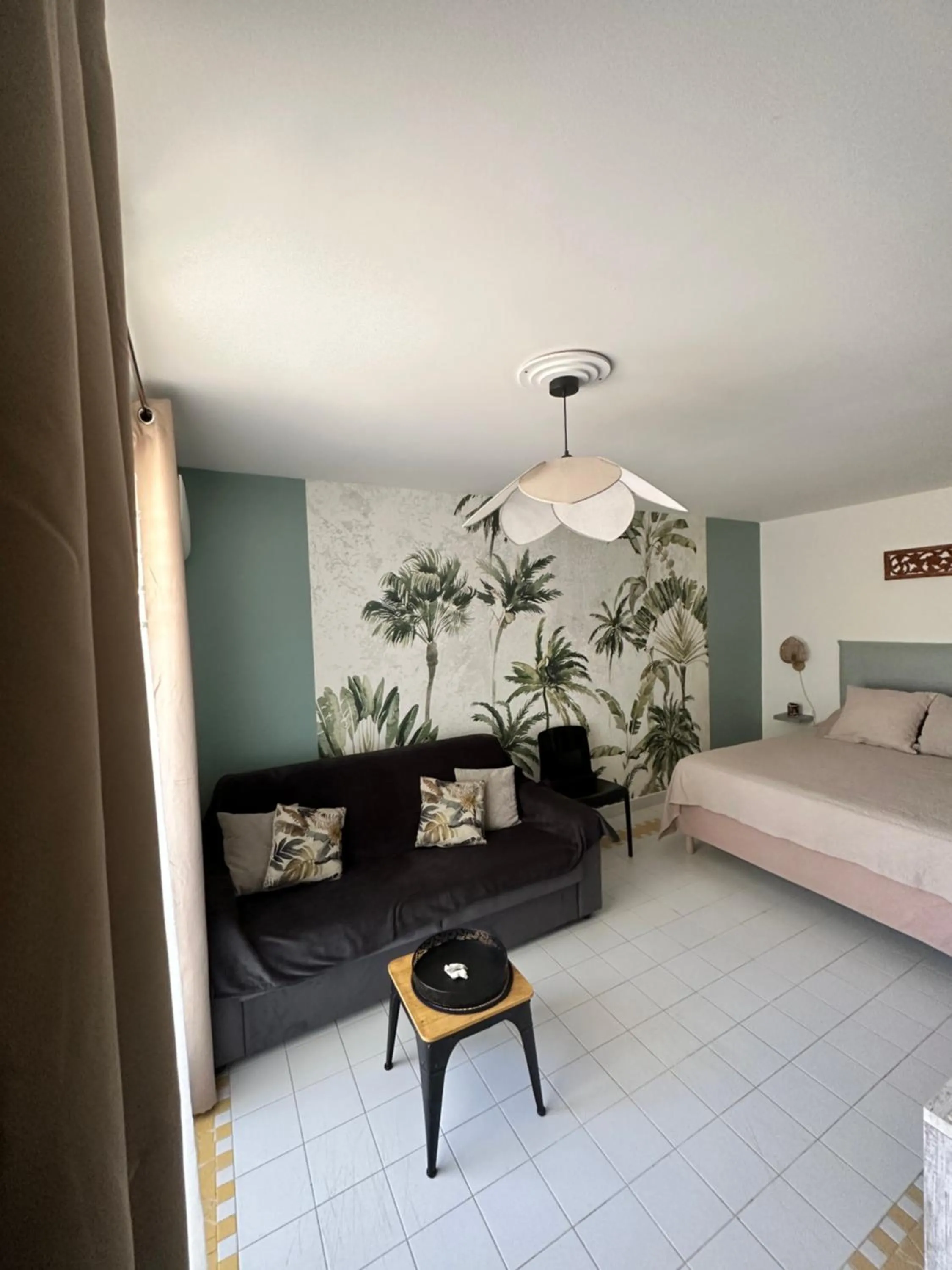 Photo of the whole room, Bed in Nouveau le Ti Merveilleux du Manganao, accès plage