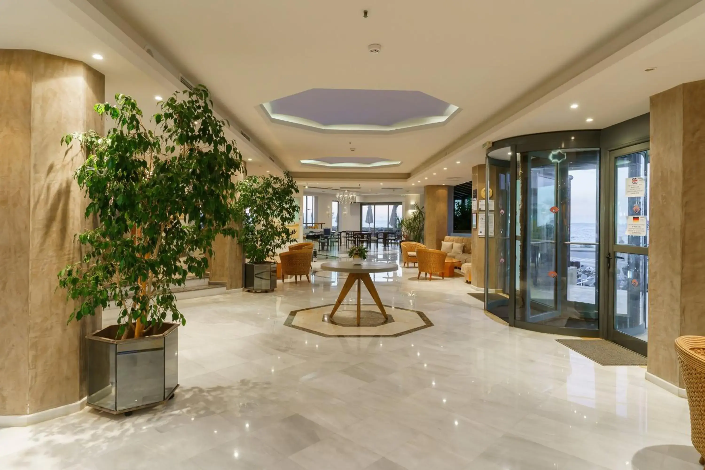 Living room in Pearl Beach Living room in Pearl Beach