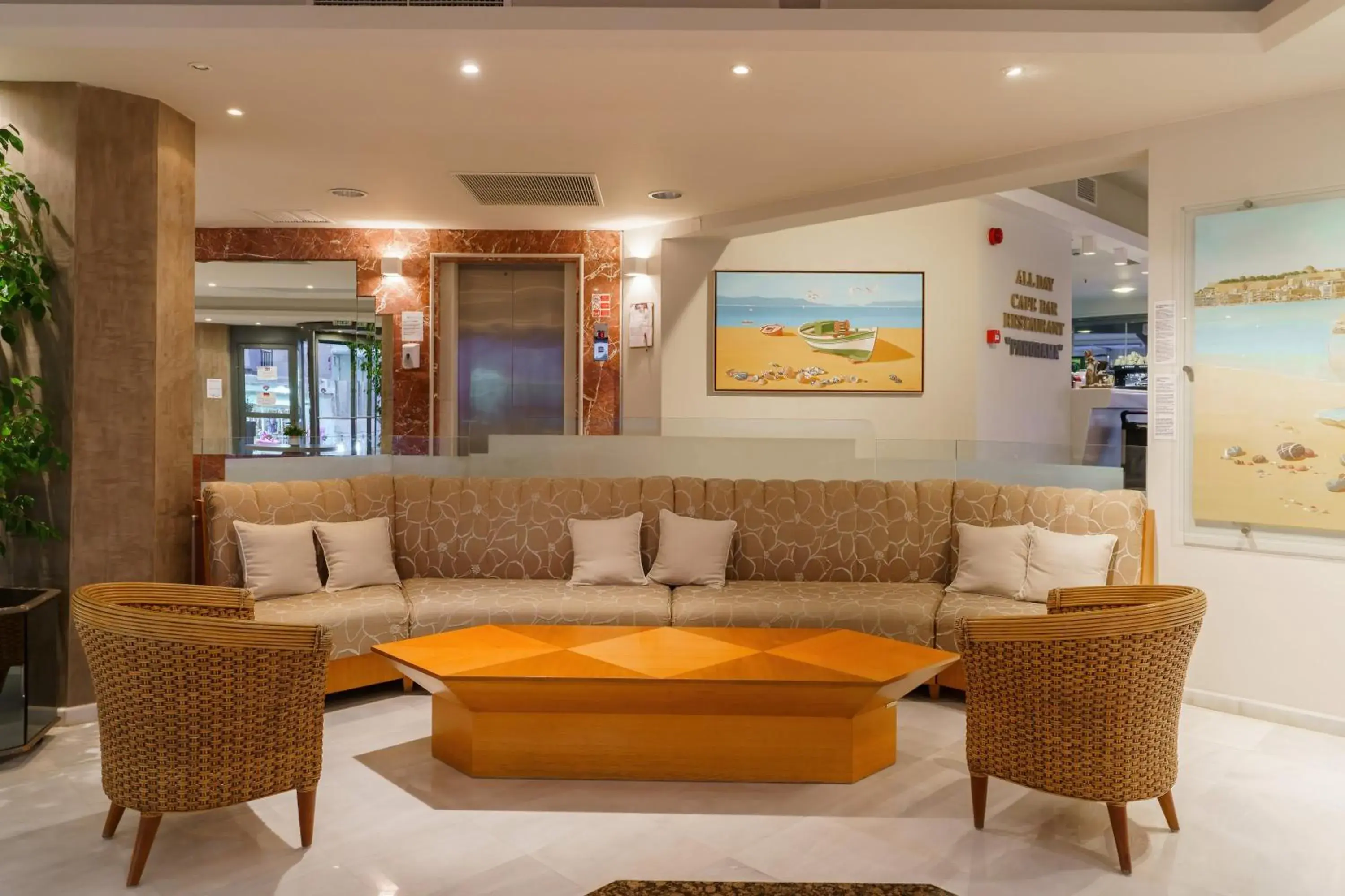 Living room in Pearl Beach Living room in Pearl Beach