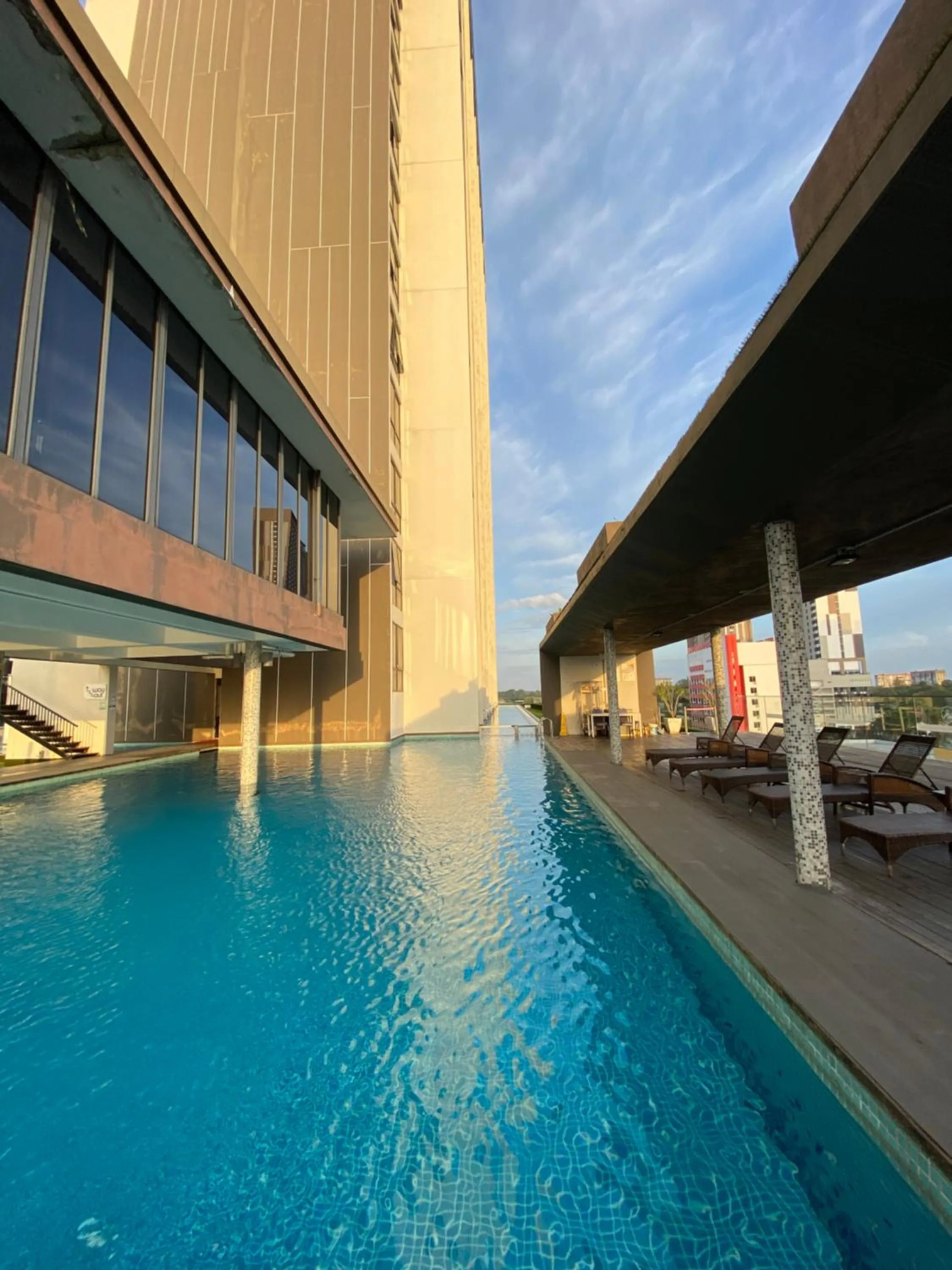 Swimming pool in Amanjiwa 99R