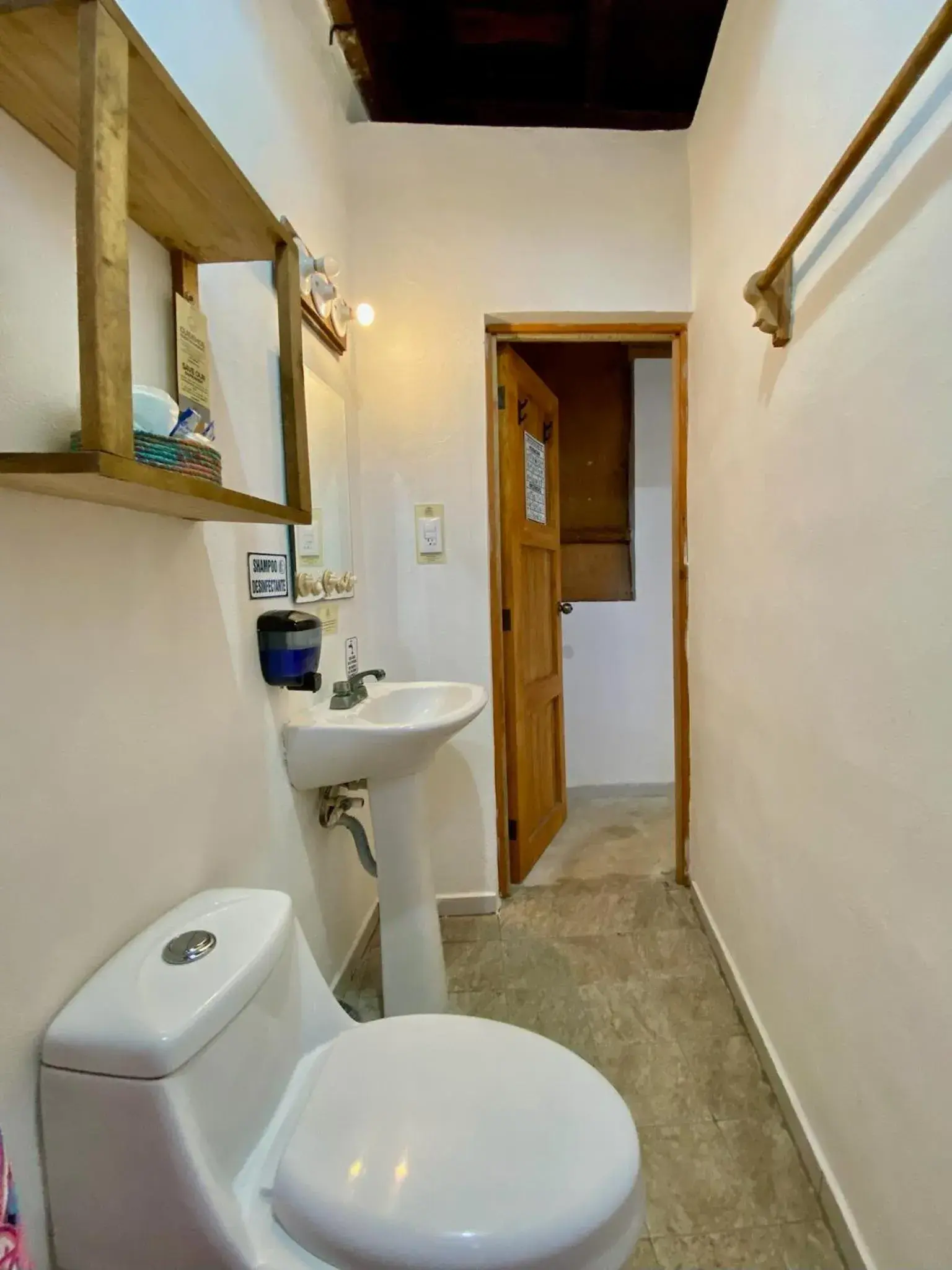 Standard King Room - single occupancy in Cabañas Frida Standard King Room - single occupancy in Cabañas Frida