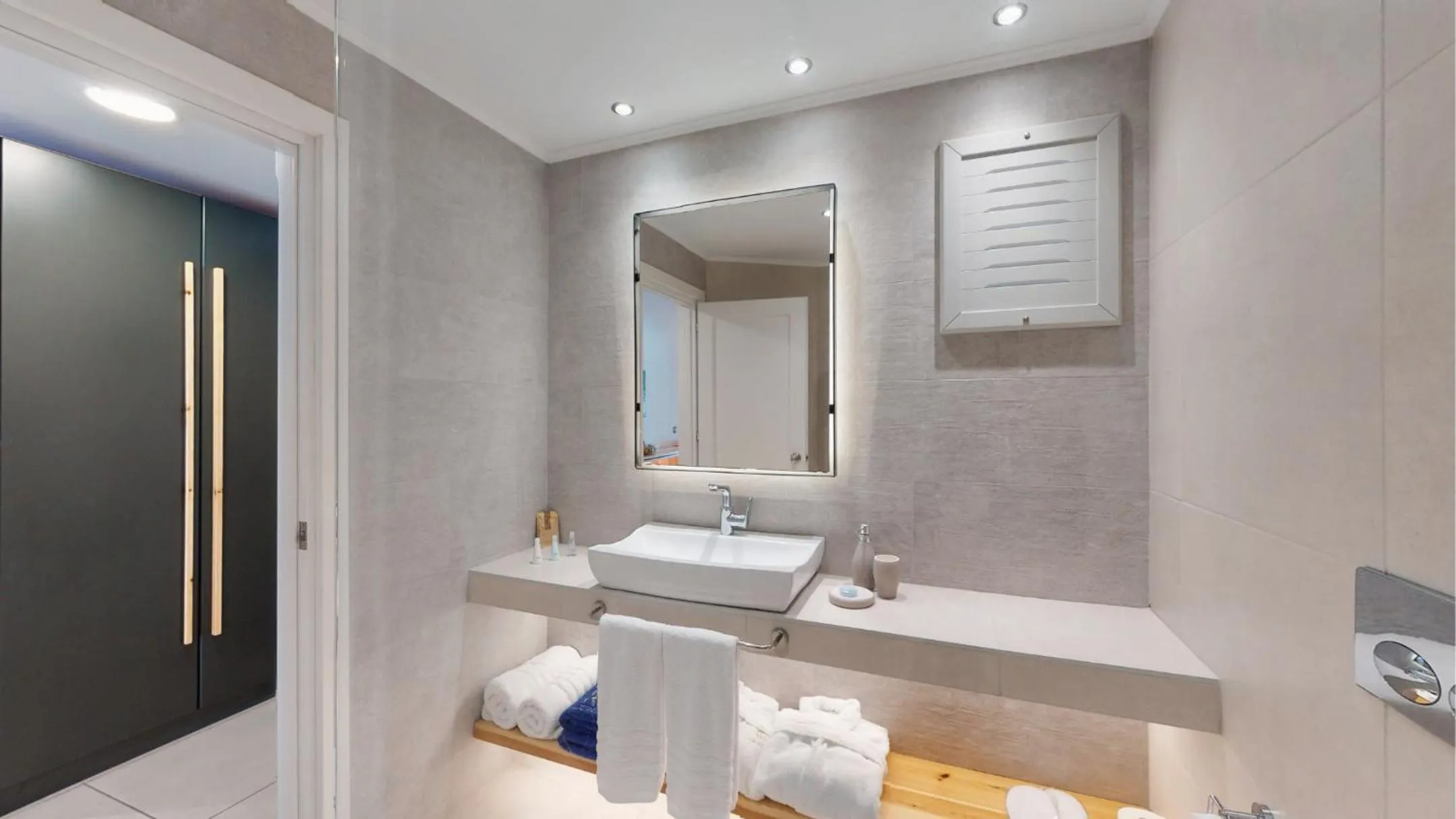 Bathroom in Acrotel Athena Pallas & Residence