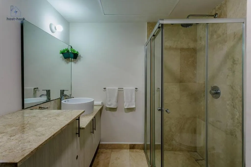 Bathroom in Danzamar 4, 5 blocks away from Playa Pelicanos