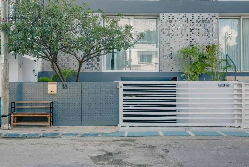 Property building in Danzamar 7, Modern Apartment 2 blocks away from 5th Avenue