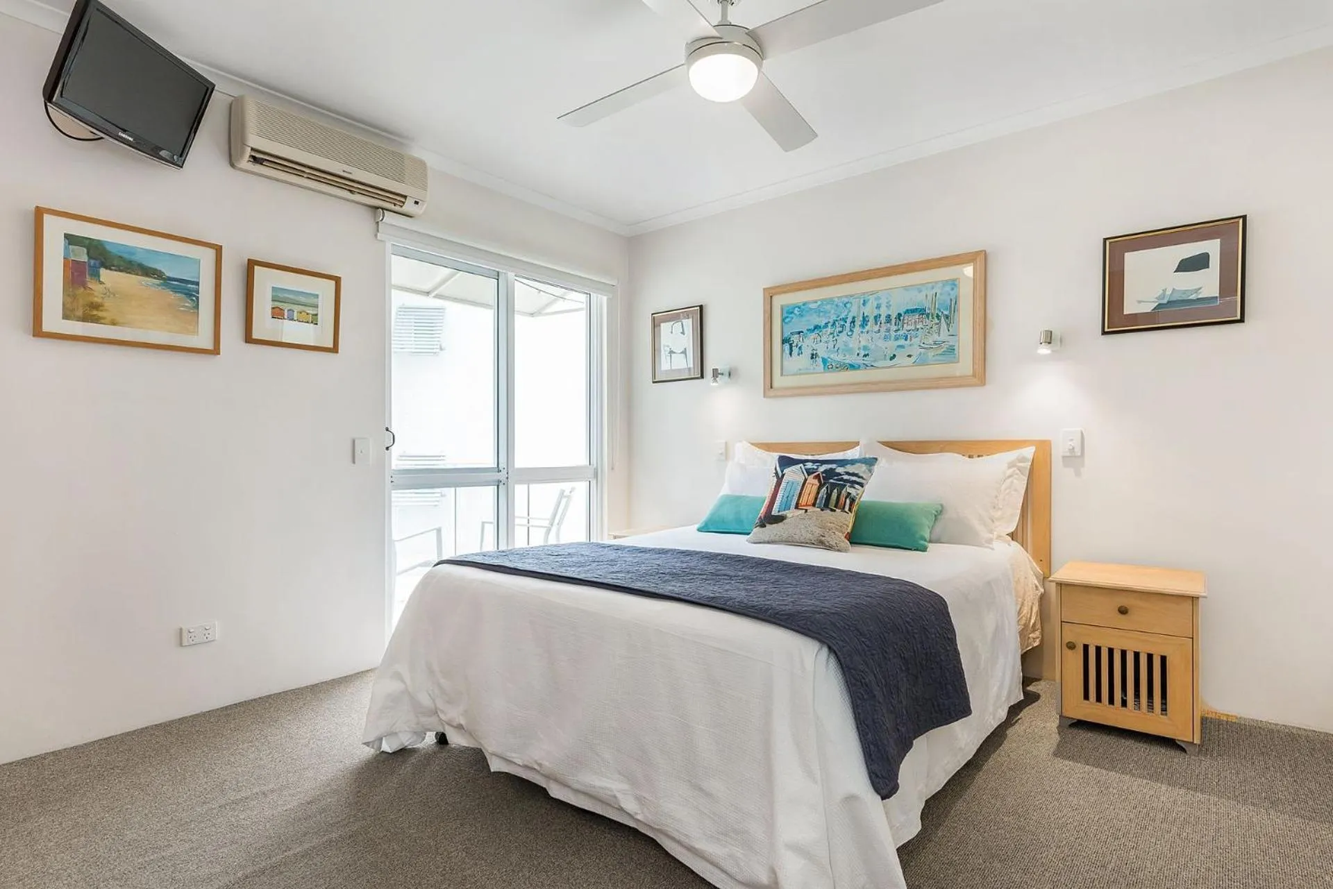 Bedroom, Bed in Regatta Noosa