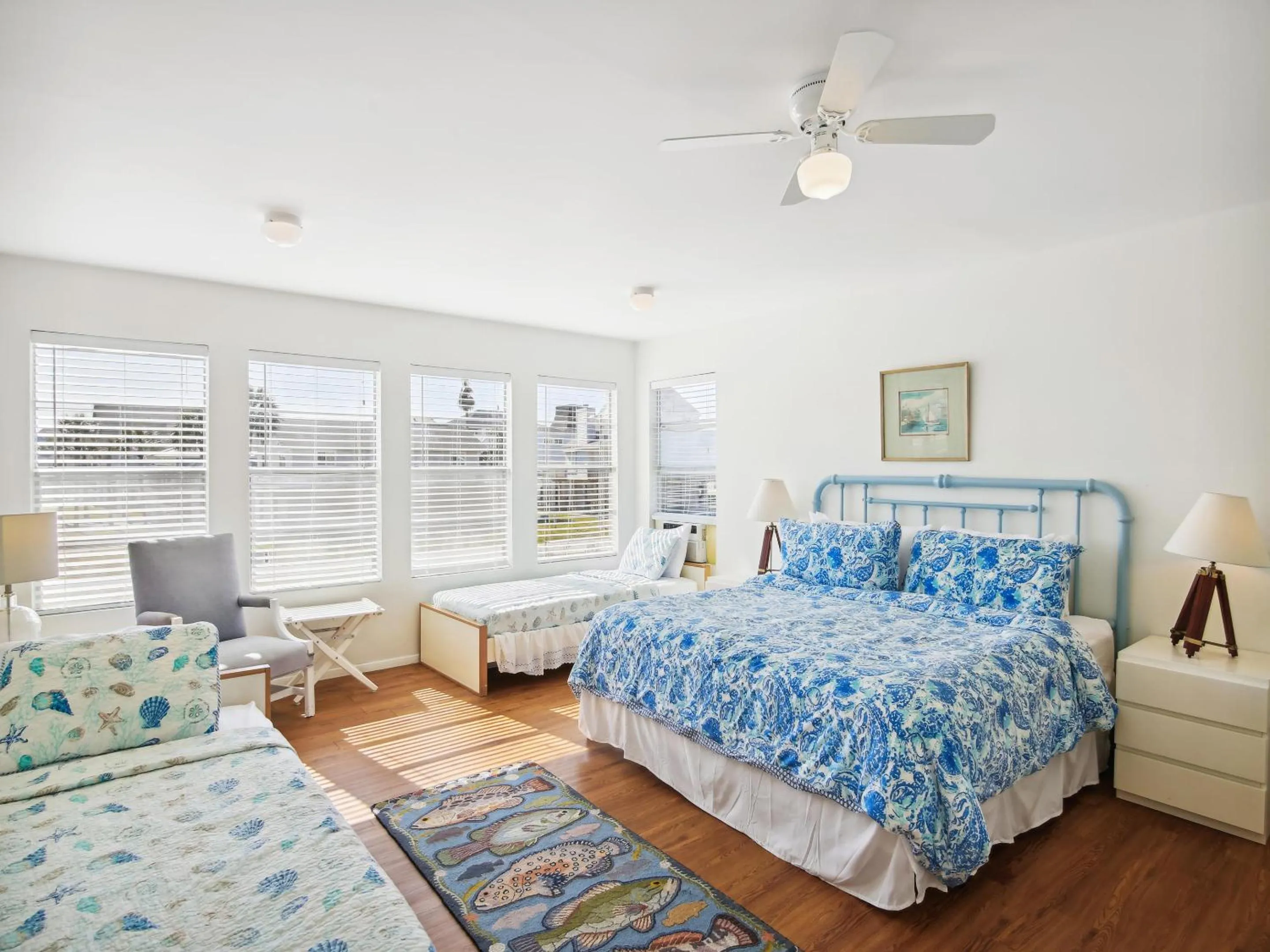 Property building, Bed in Shangri La La