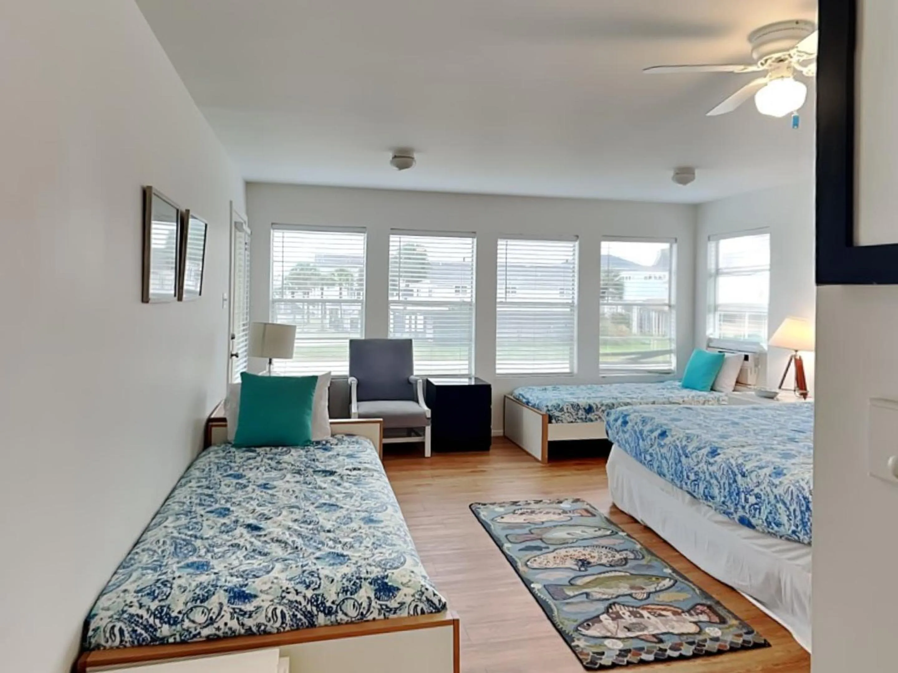 Bed in Shangri La La