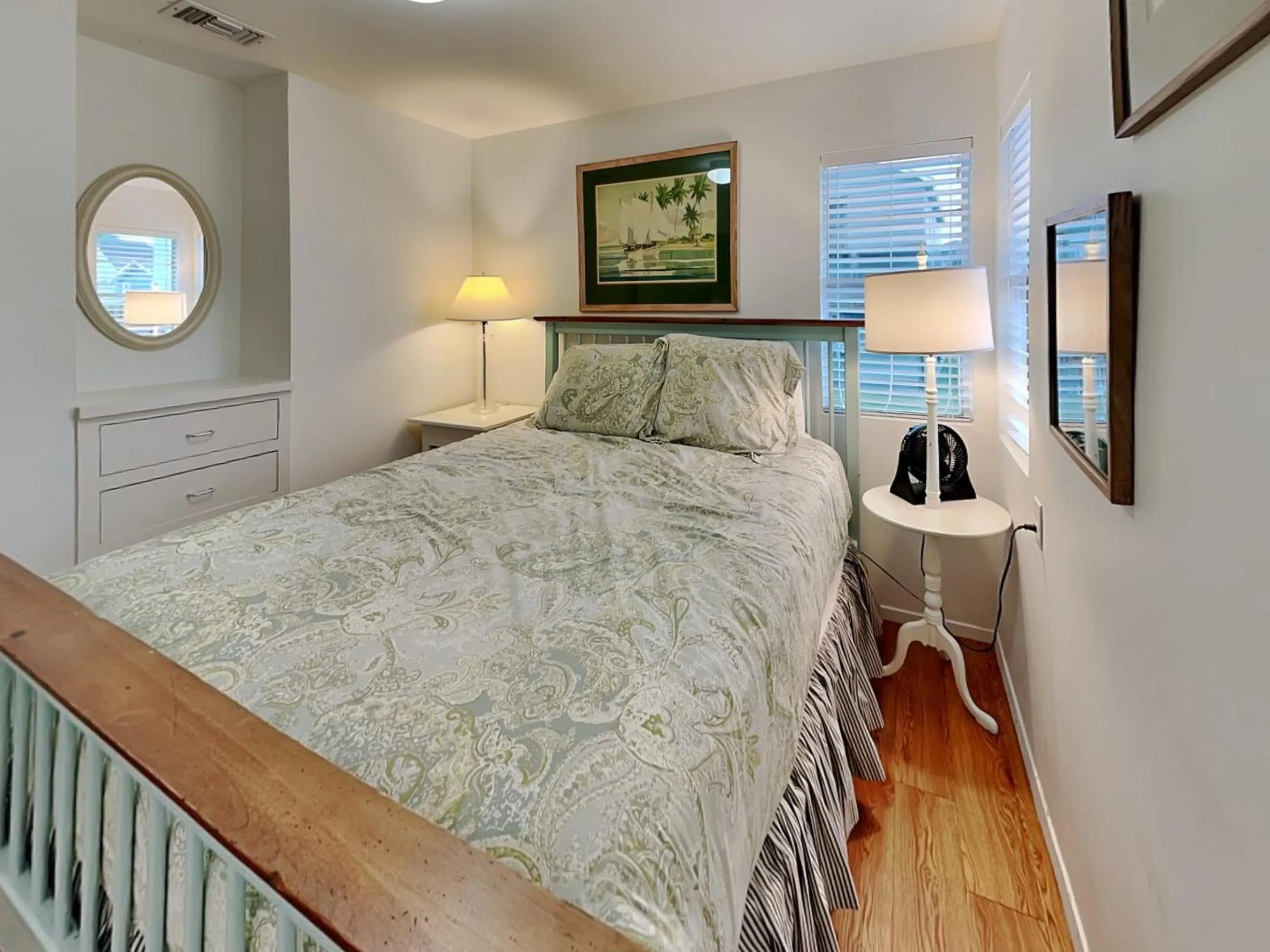 Bed in Shangri La La