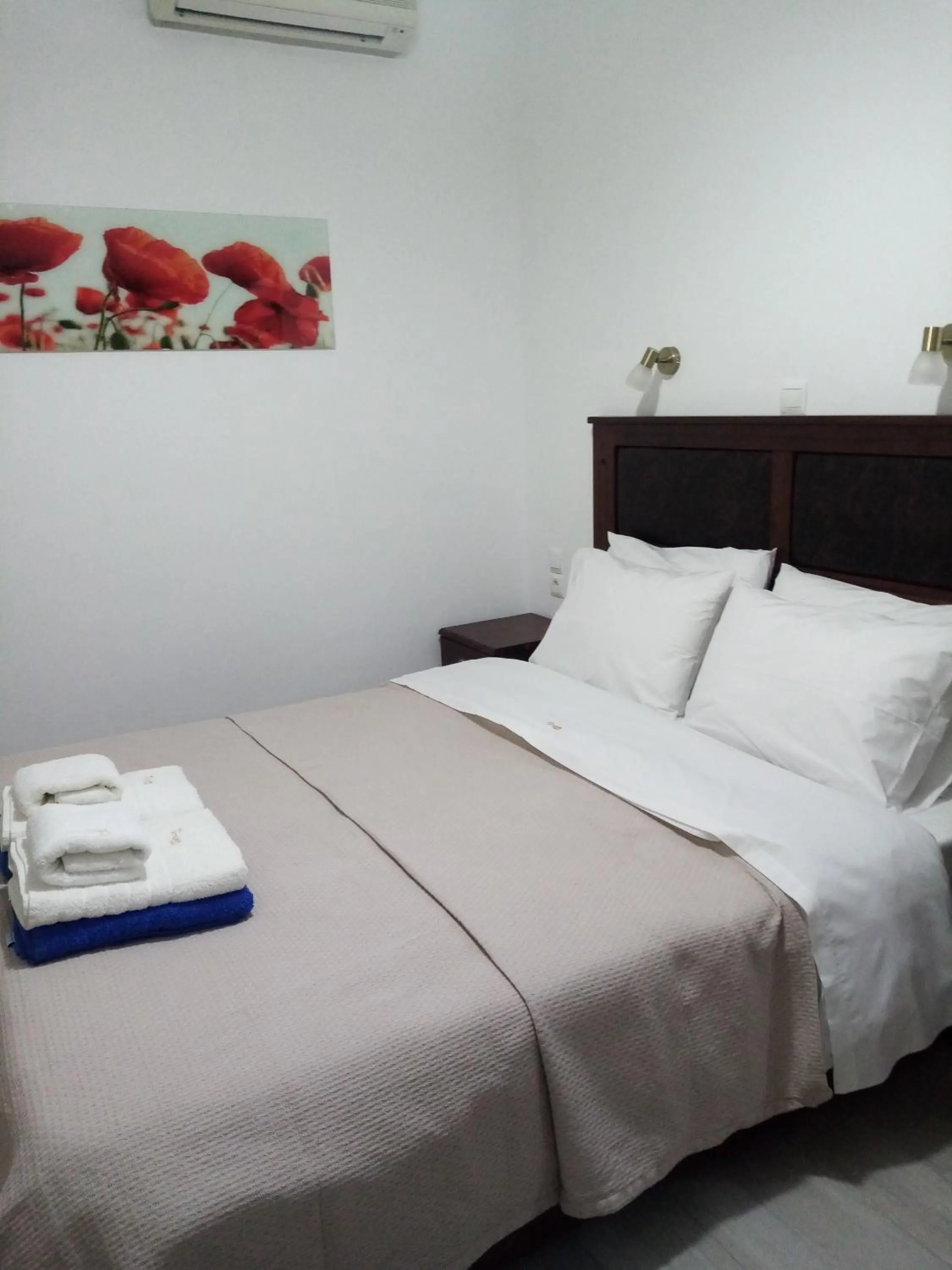 Bedroom, Bed in Vangelis Villas