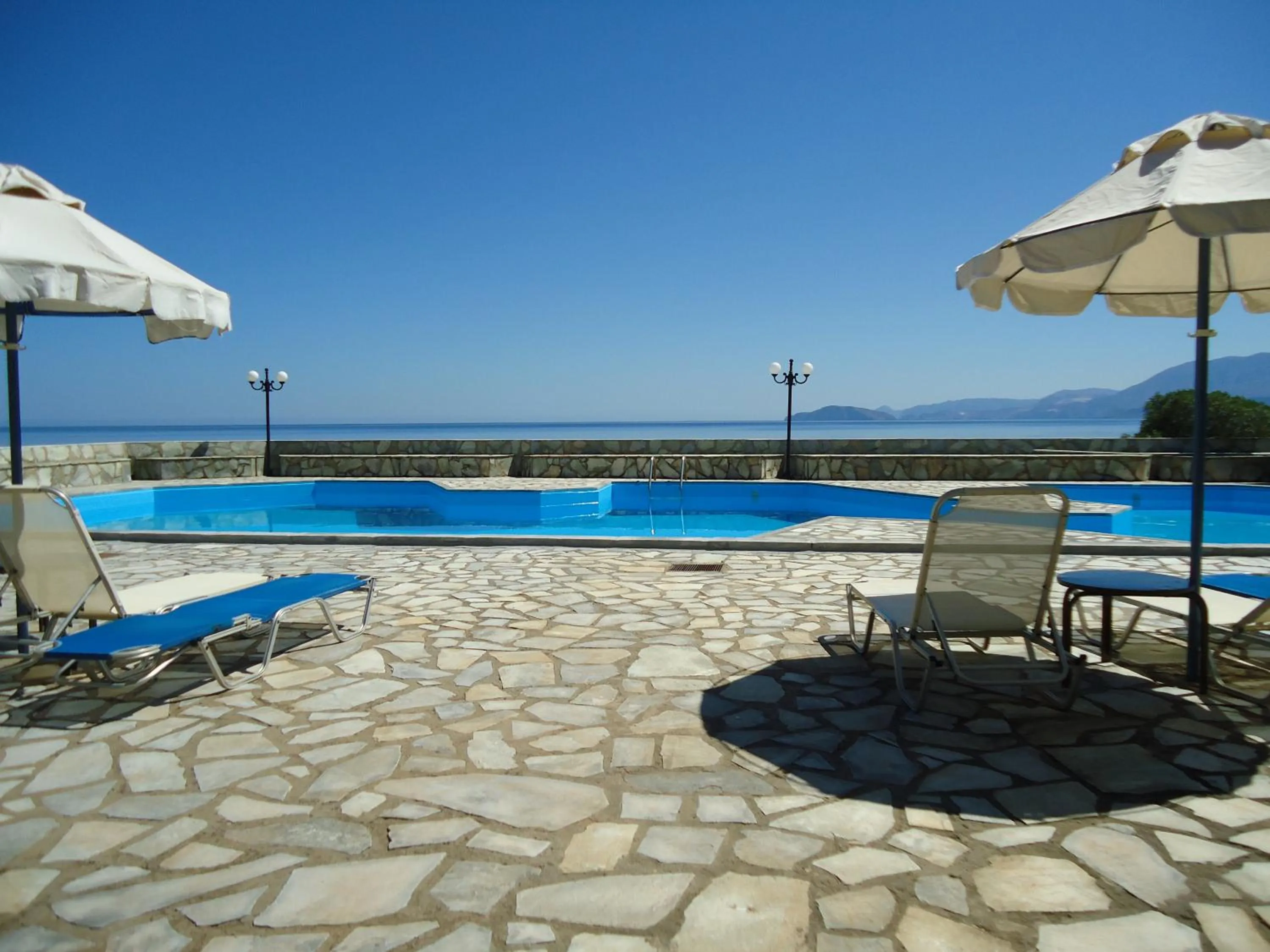 Swimming pool in Vangelis Villas