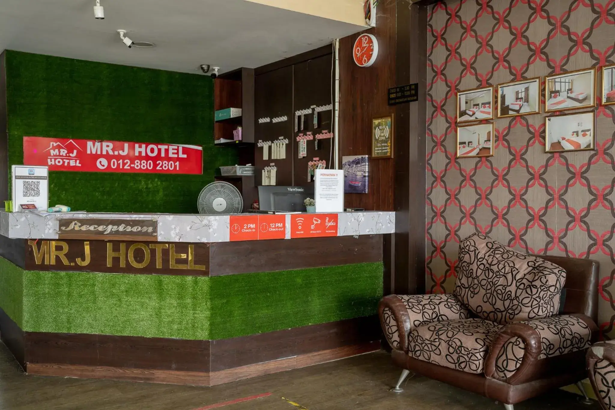 Lobby or reception in MRJ Hotel Wakaf Che Yeh 2 Lobby or reception in MRJ Hotel Wakaf Che Yeh 2