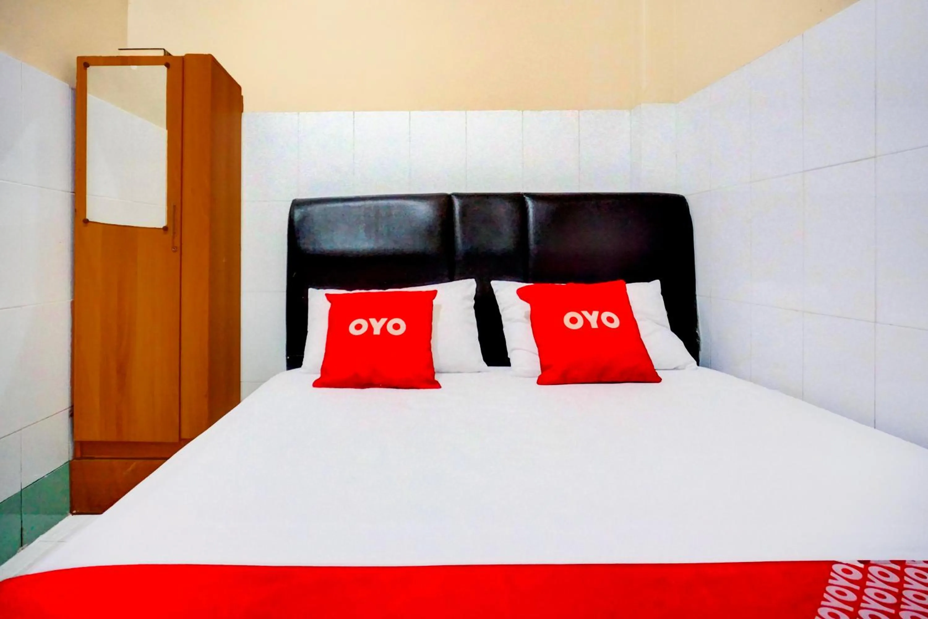 Bedroom, Bed in Collection O Darussalam Near Universitas Syiah Kuala Formerly Meurah Mulia