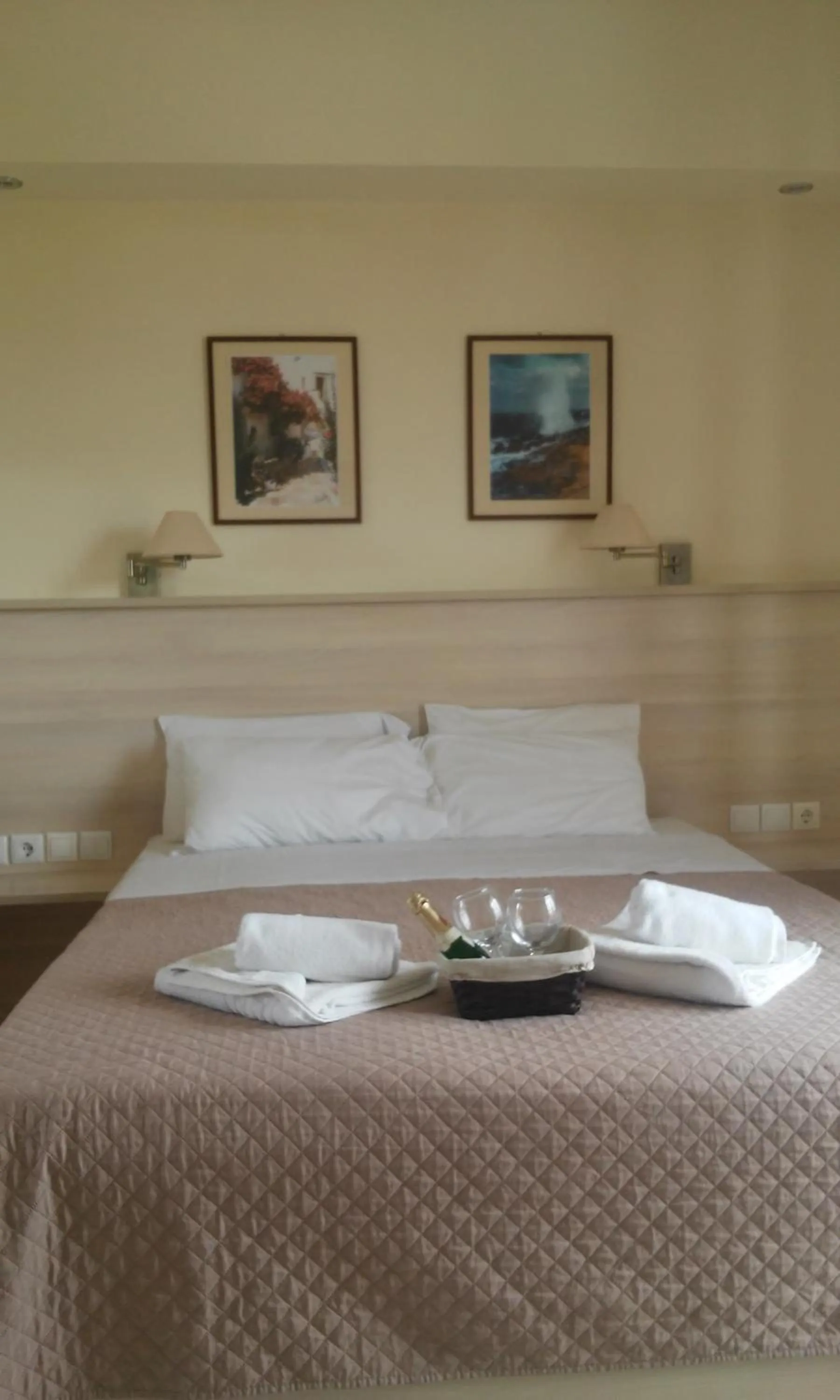 Bed in Alexandros Studios