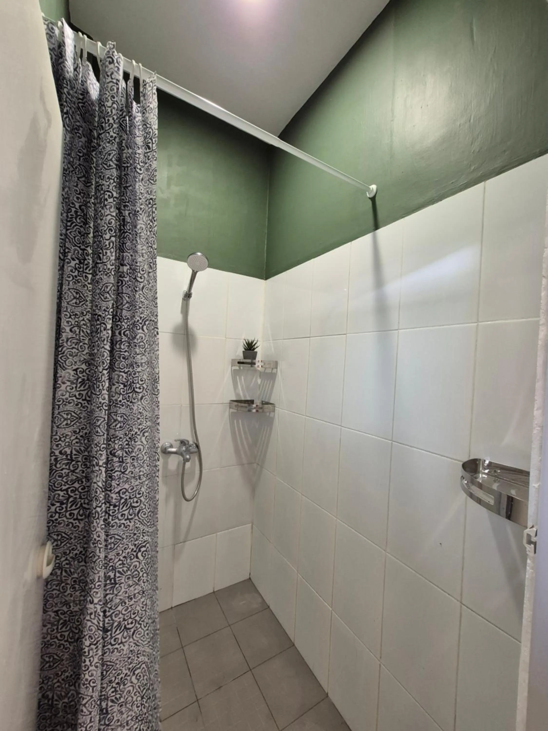 Bathroom in Snooze Malang