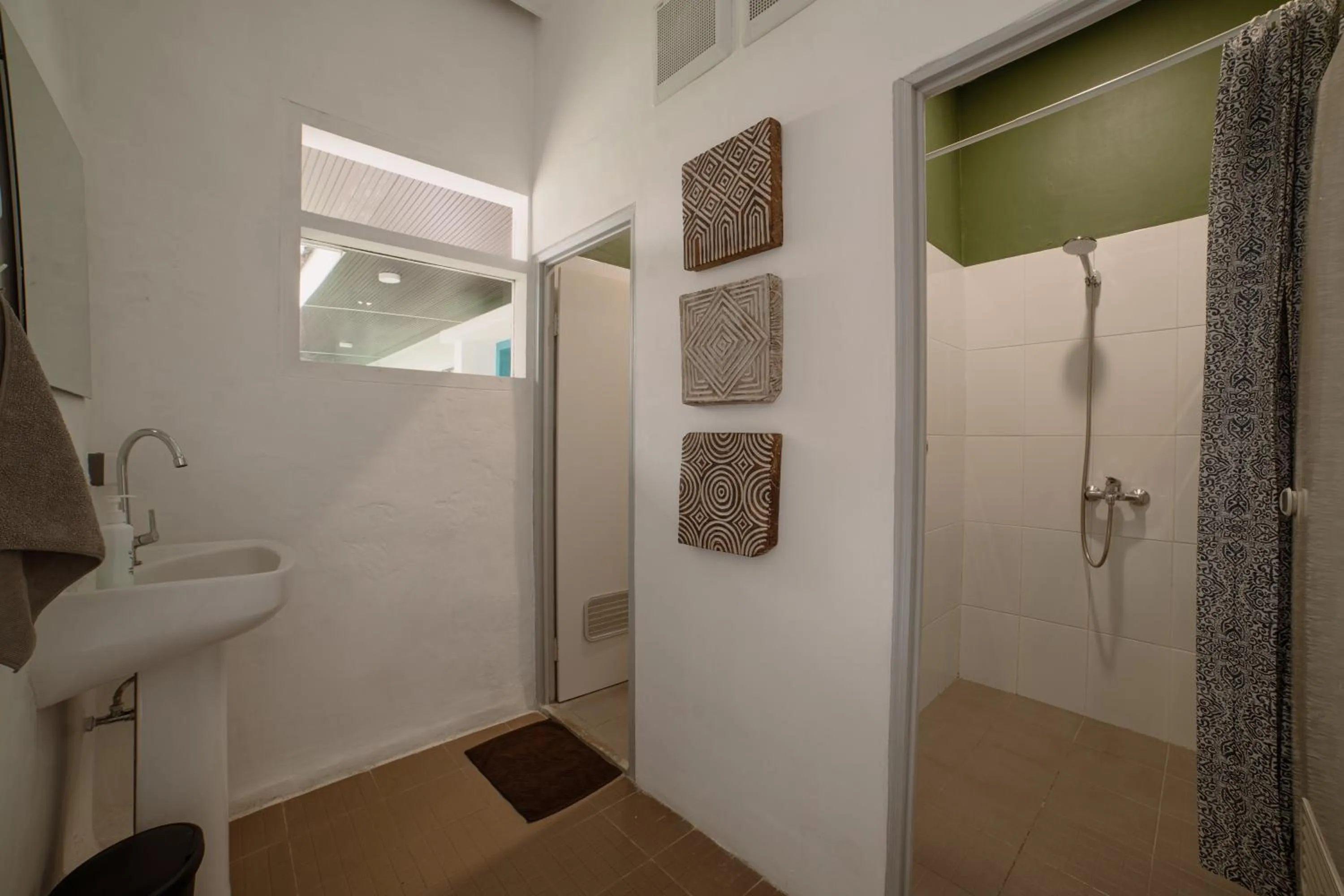 Bathroom in Snooze Malang