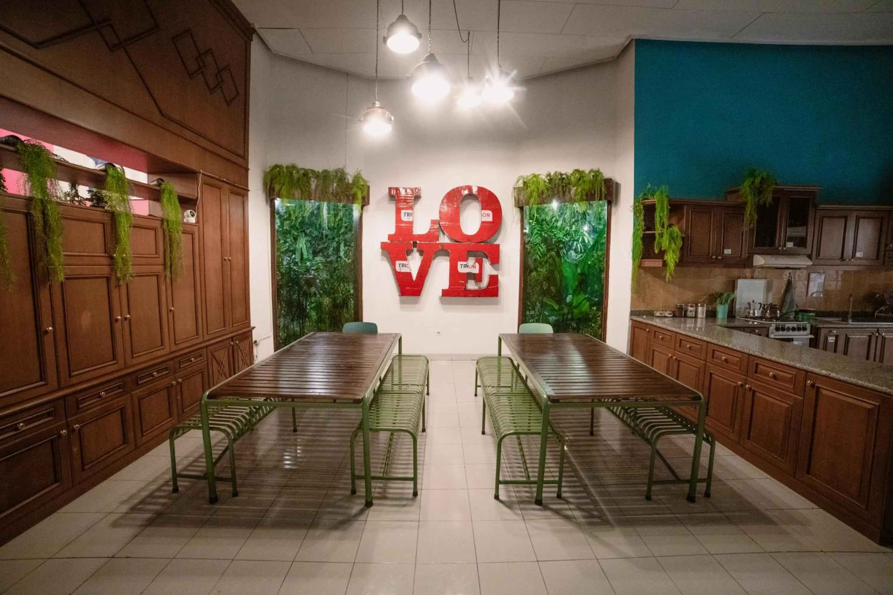 Seating area in Snooze Malang