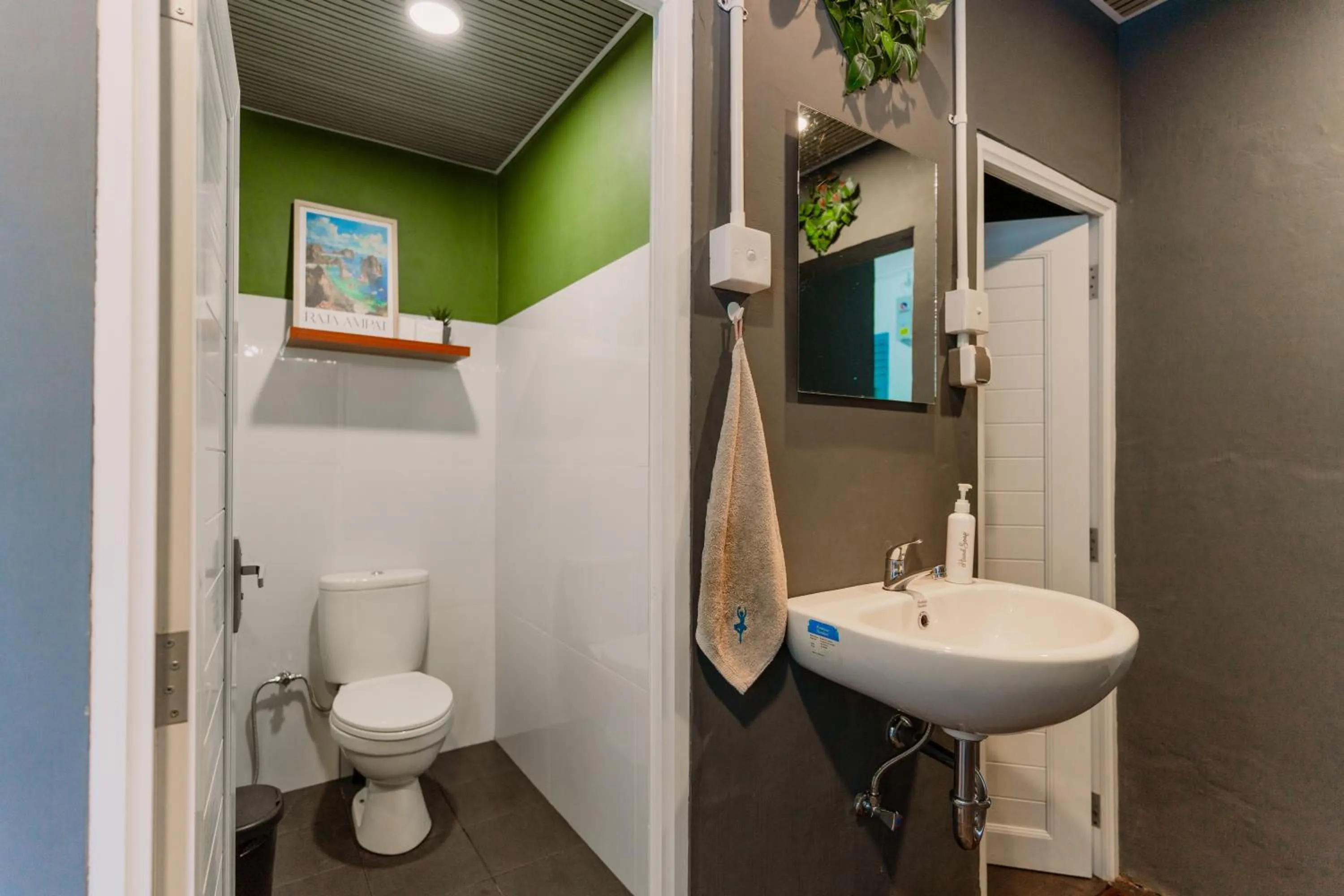 Toilet in Snooze Malang