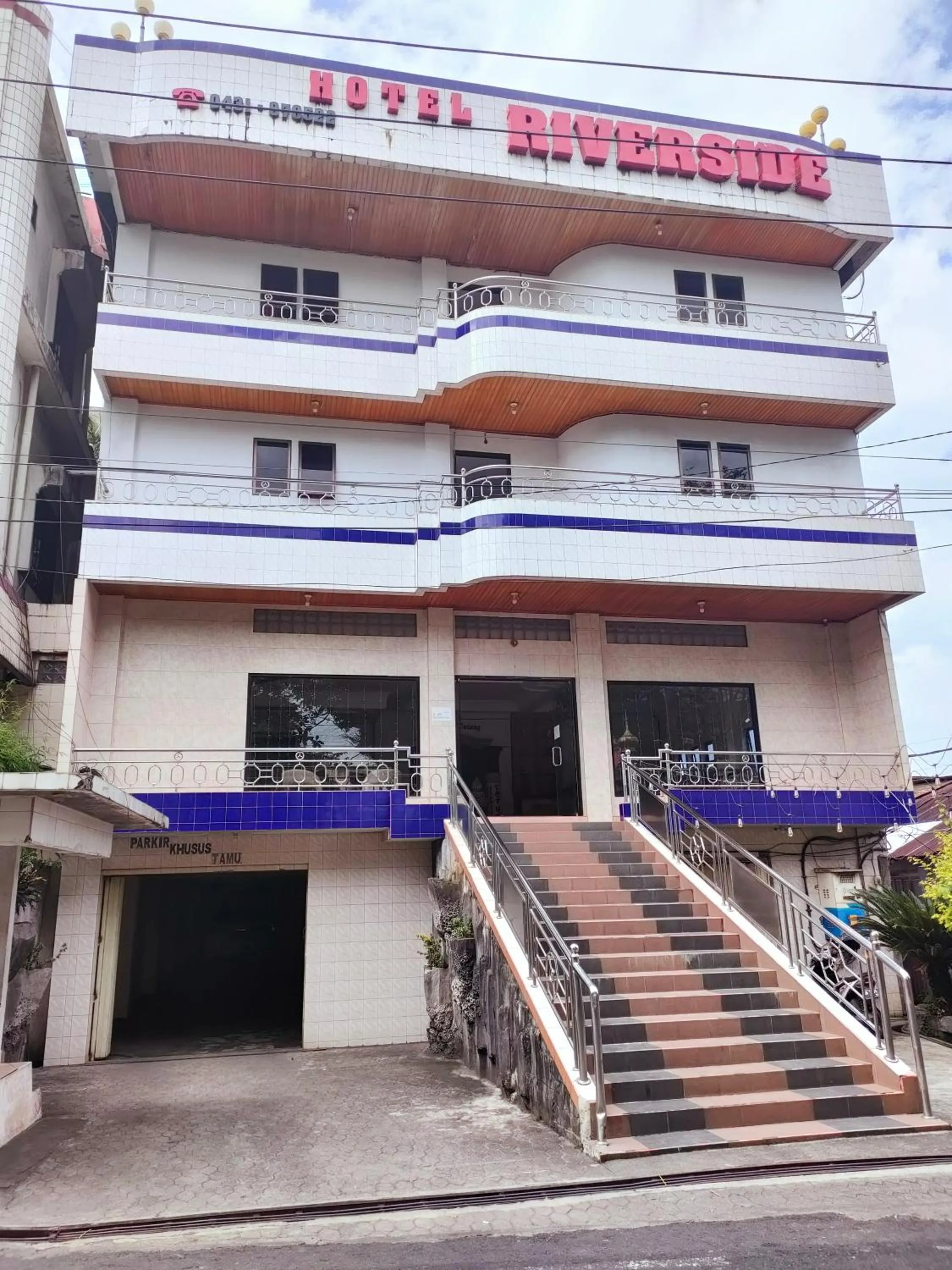 Hotel Riverside Manado