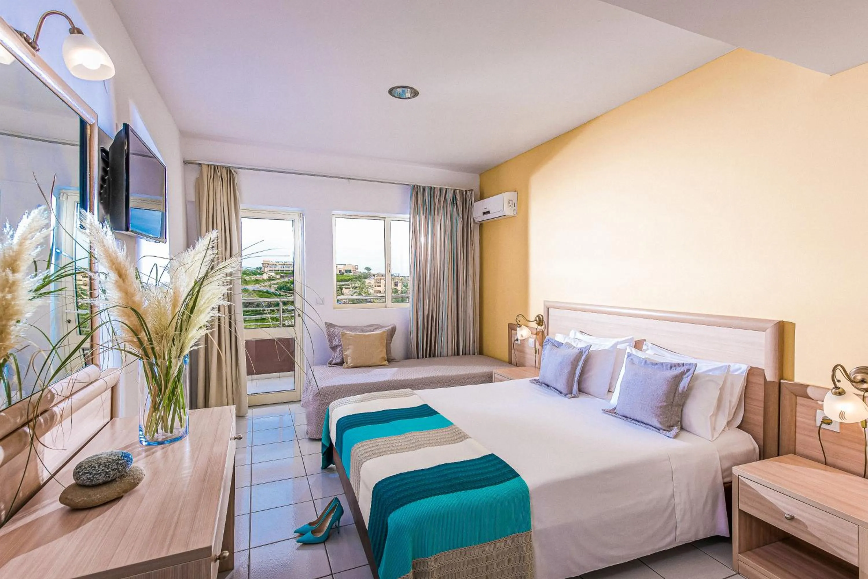 Bedroom, Bed in Blue Bay Resort Hotel