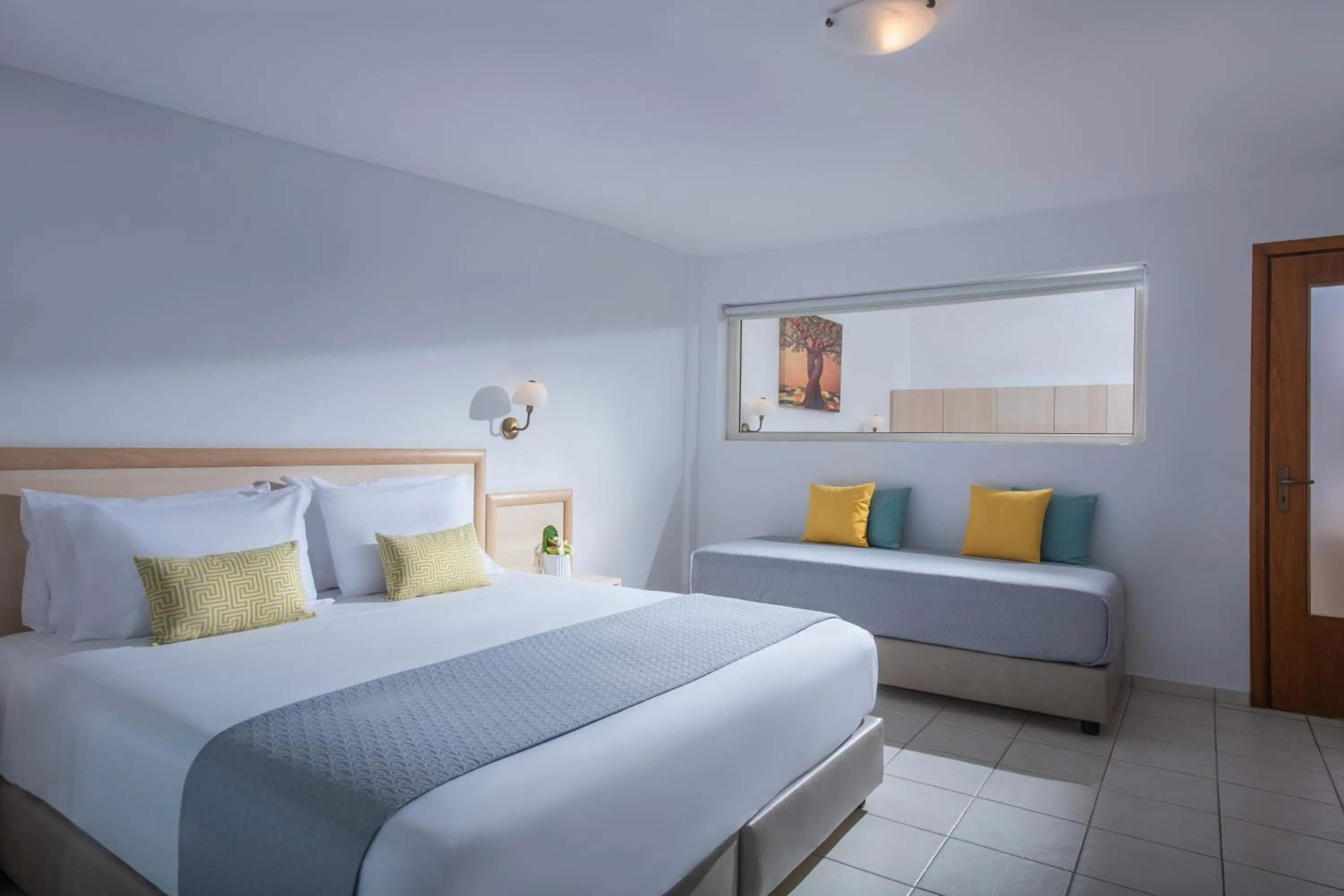 Bedroom, Bed in Blue Bay Resort Hotel