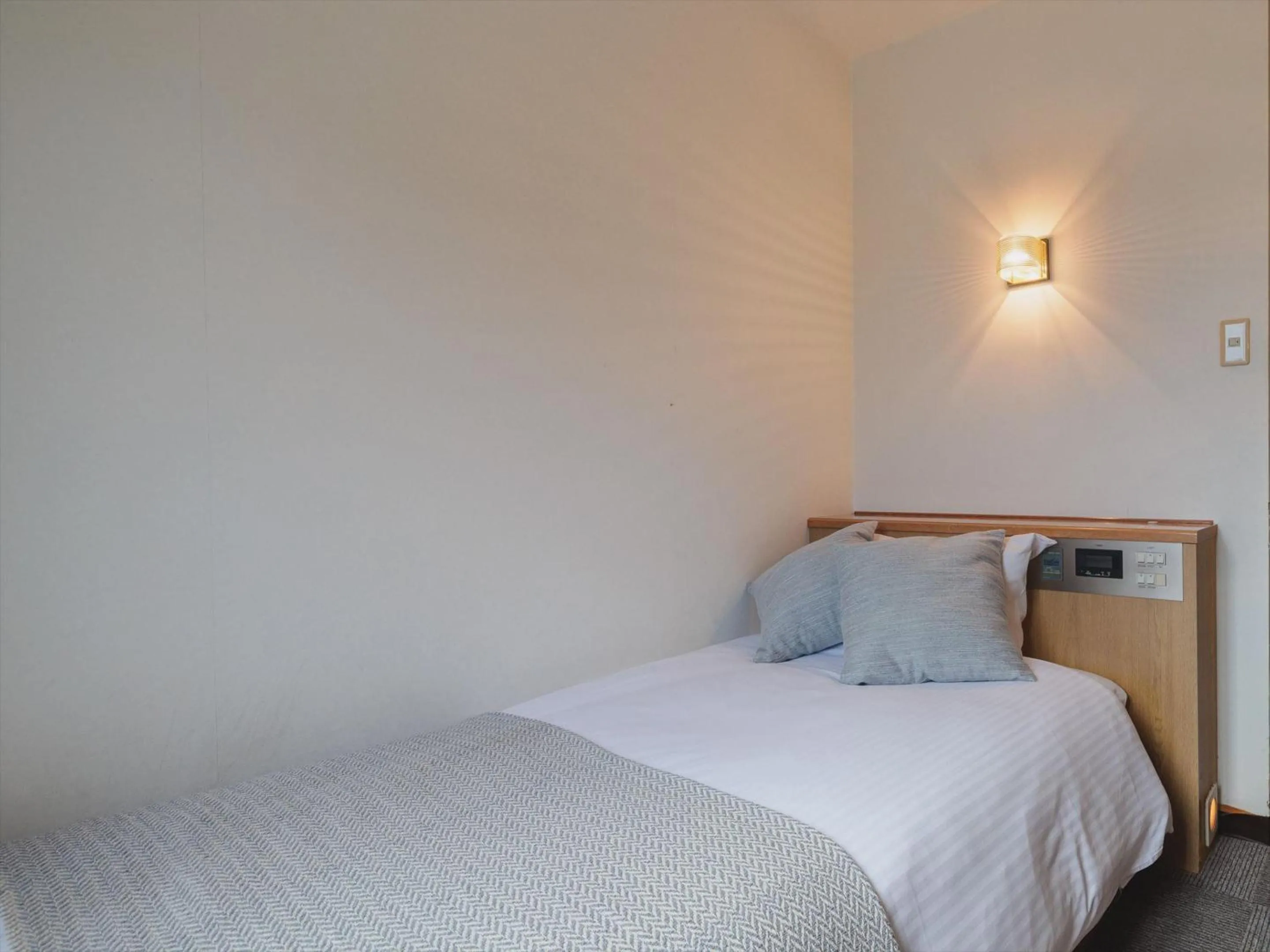 Bedroom, Bed in Miyako Daiichi Hotel