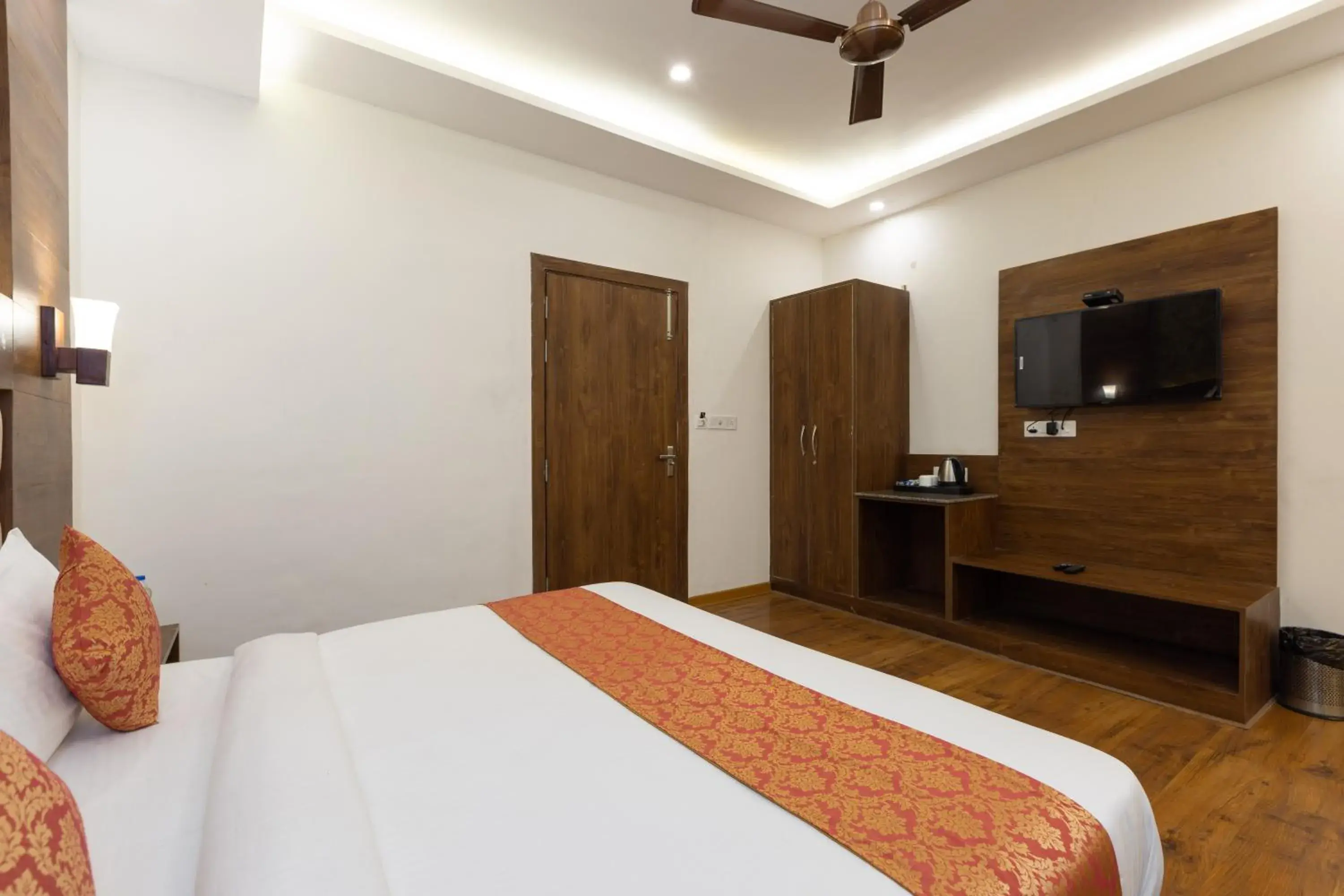 Bed in Hotel Spring Wood Bed in Hotel Spring Wood