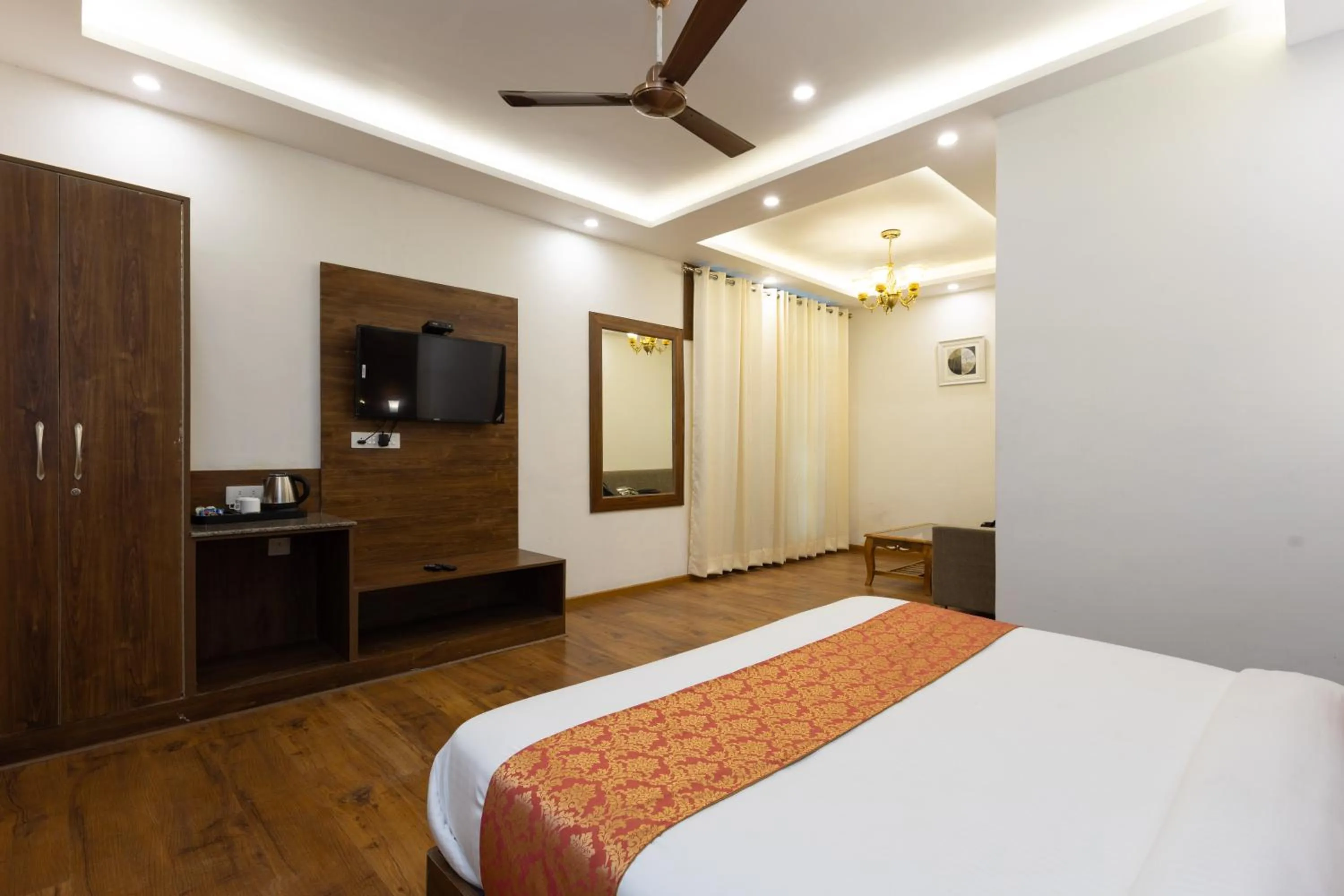 TV and multimedia, Bed in Hotel Spring Wood