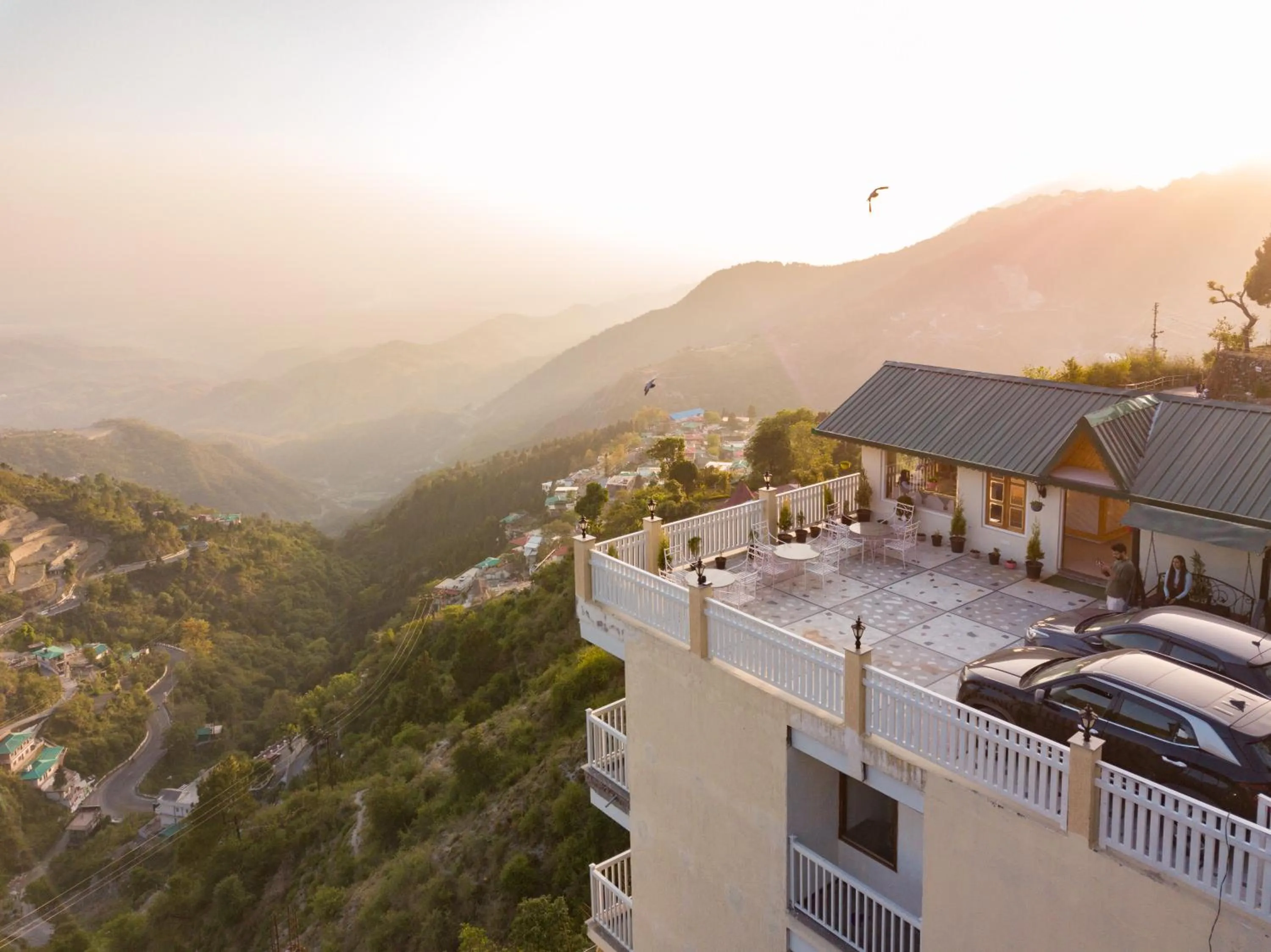 Property building in Hotel Spring Wood