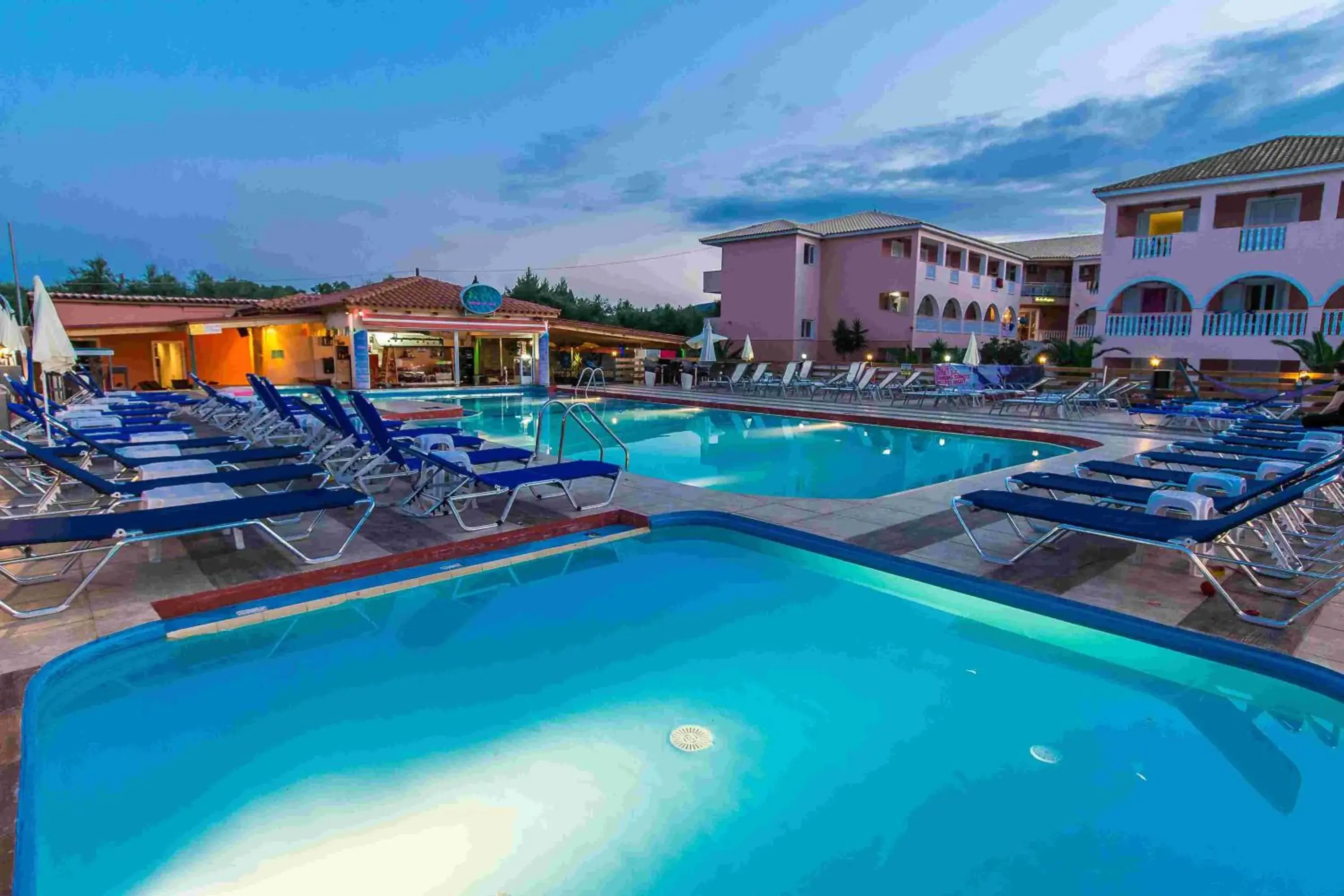 Restaurant/places to eat in Savvas Hotel Restaurant/places to eat in Savvas Hotel