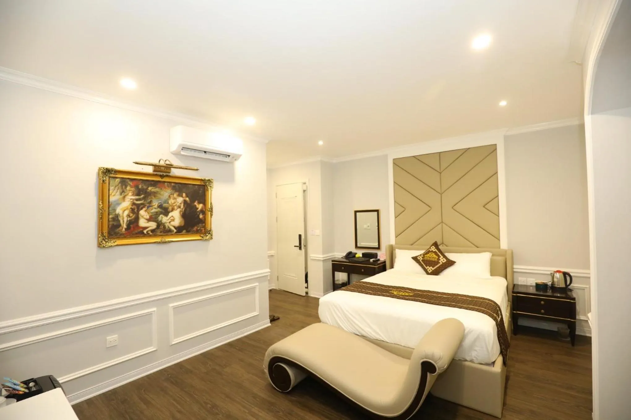 Bed in VP Hotel Luxury