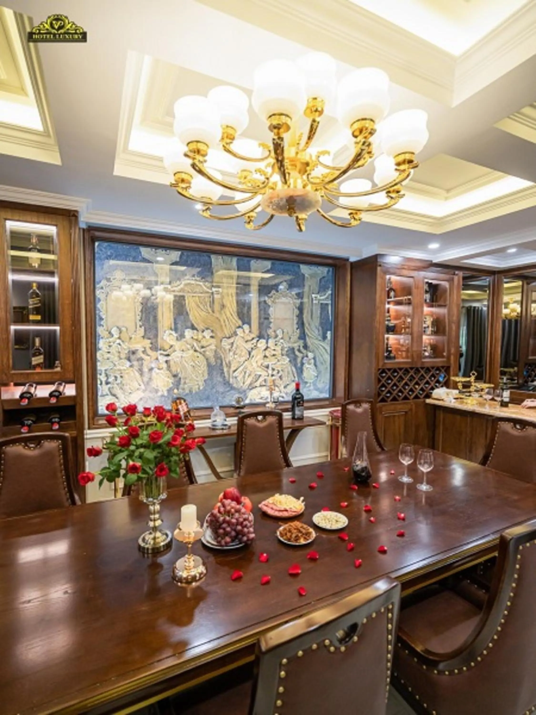 Food in VP Hotel Luxury