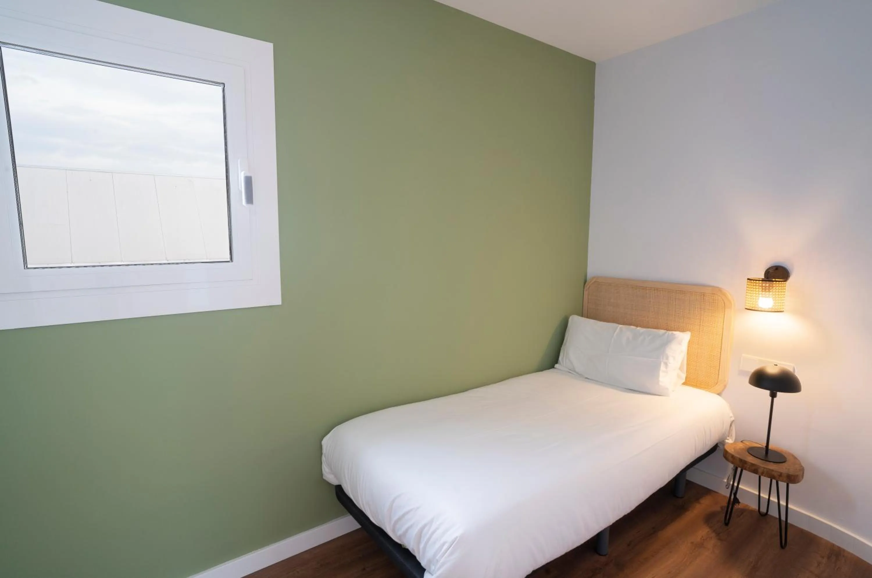 Bedroom, Bed in Caliu Apartments Barcelona - Camp Nou