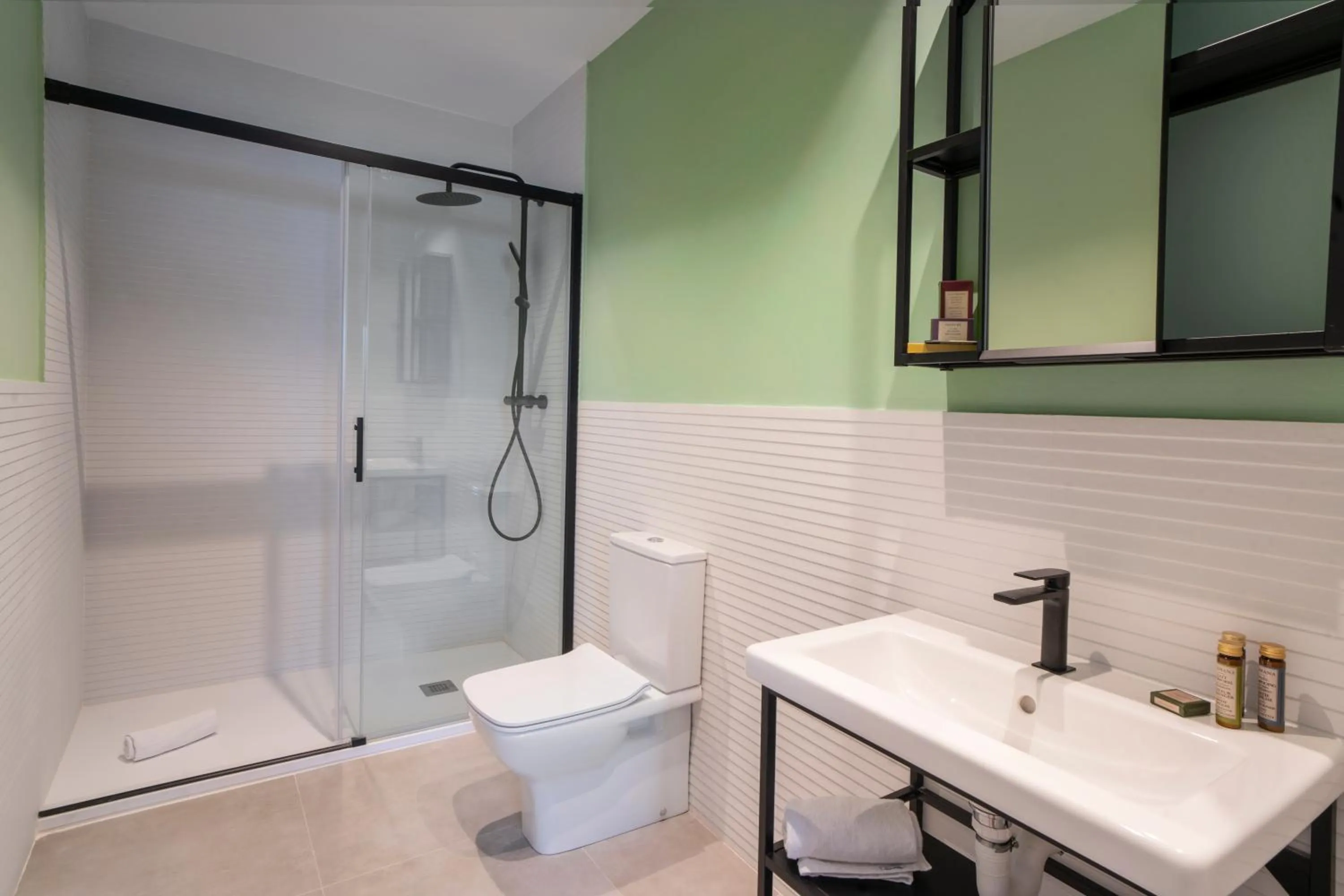 Bathroom in Caliu Apartments Barcelona - Camp Nou