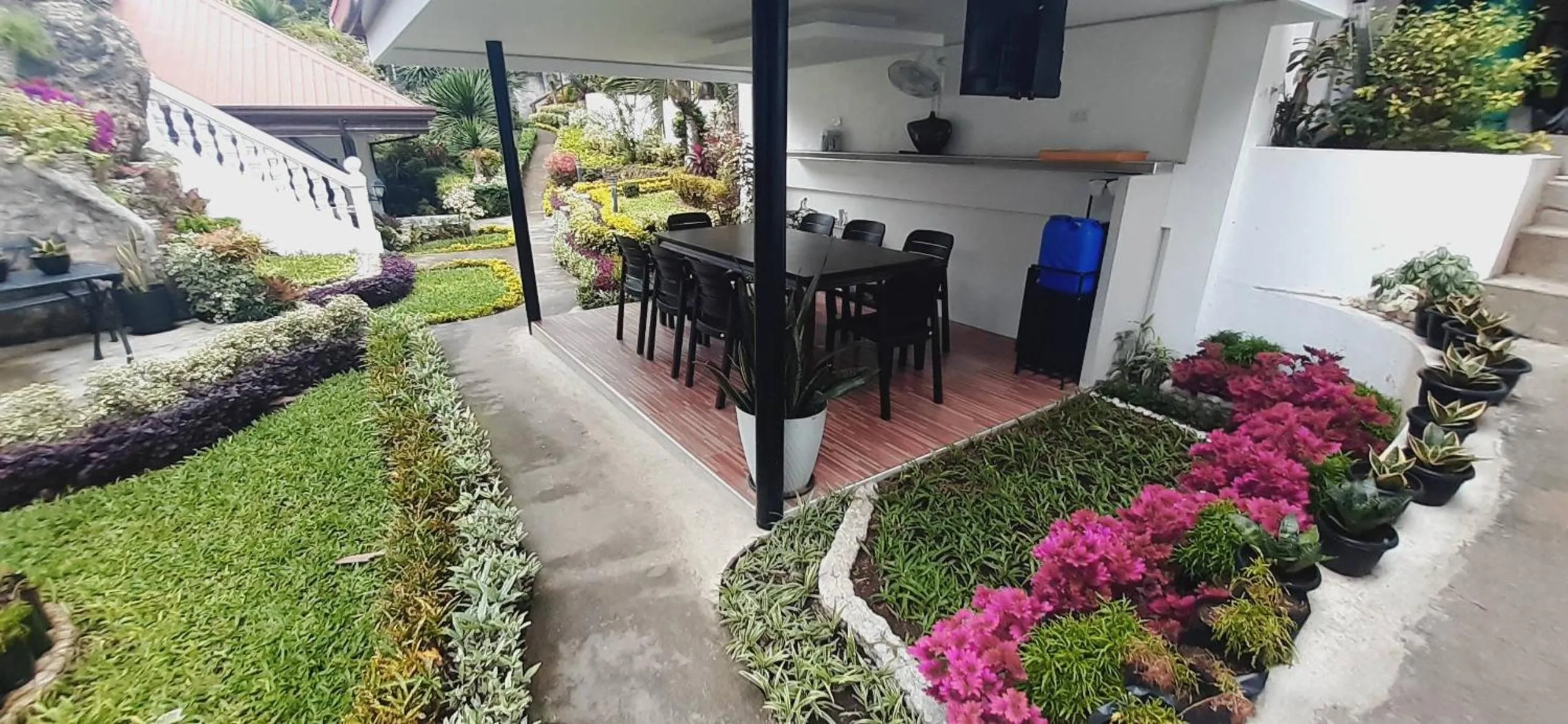 Dining area in Avana Hills Boracay Prime Residence Suite 201