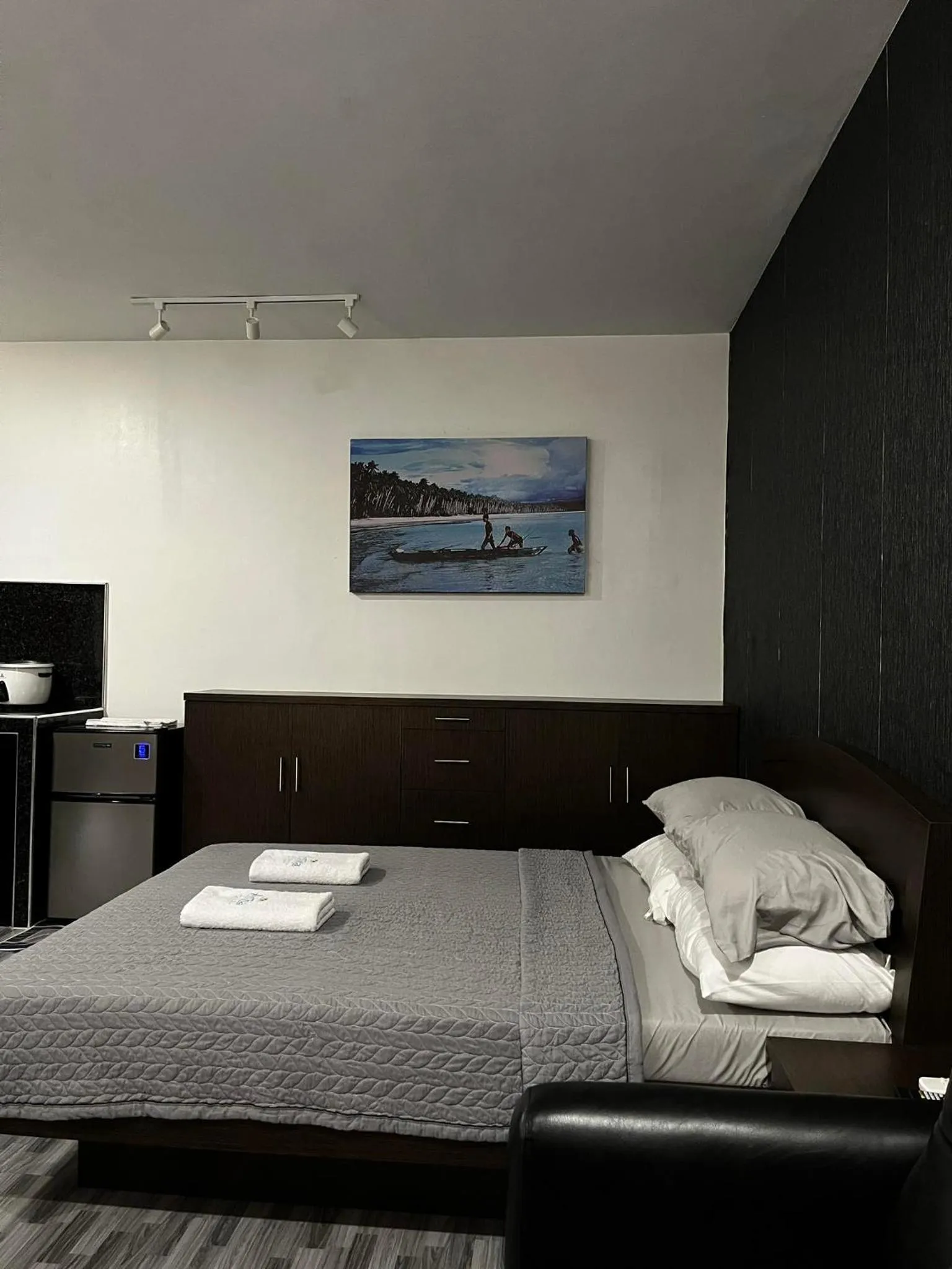 Bedroom, Bed in Avana Hills Boracay Prime Residence Suite 201