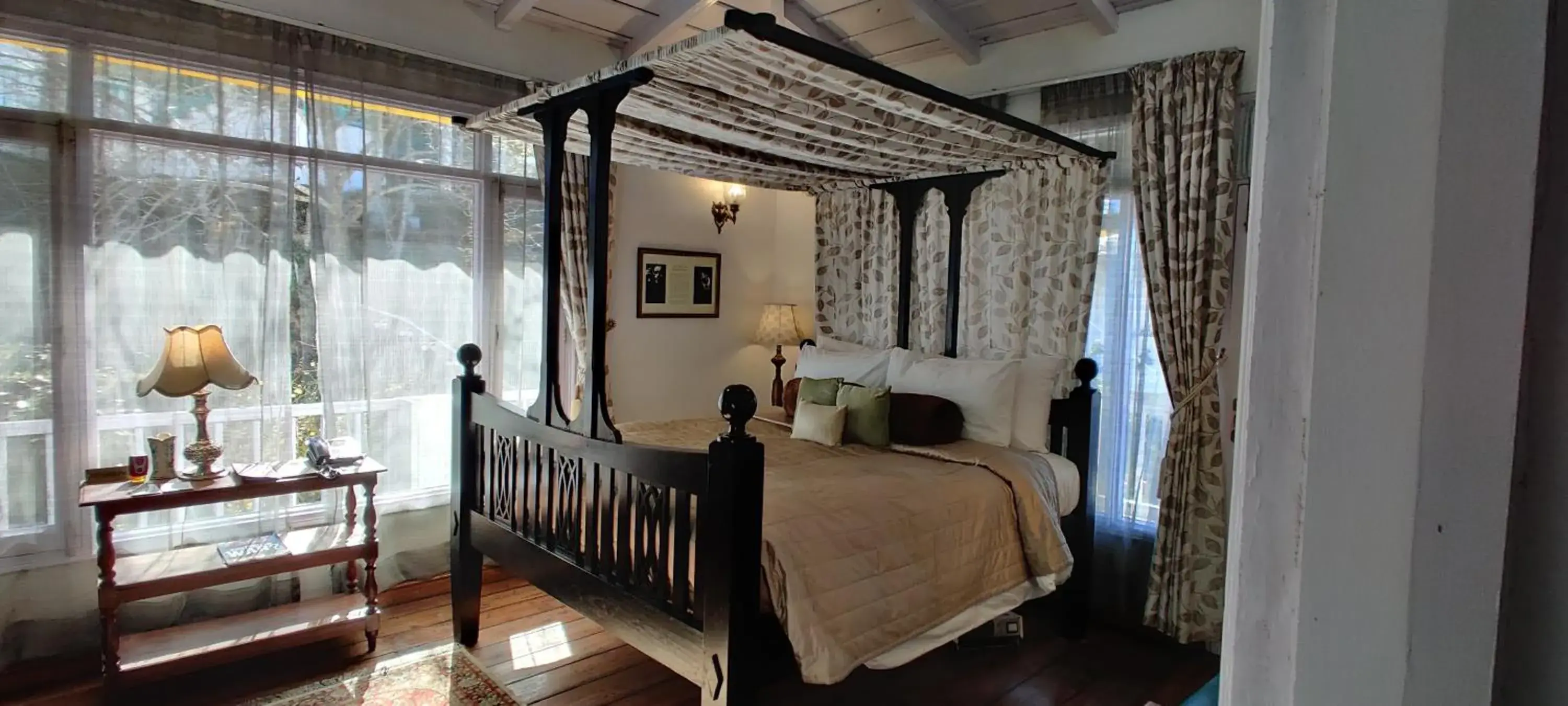 Bed in Te Aroha By Shervani Bed in Te Aroha By Shervani