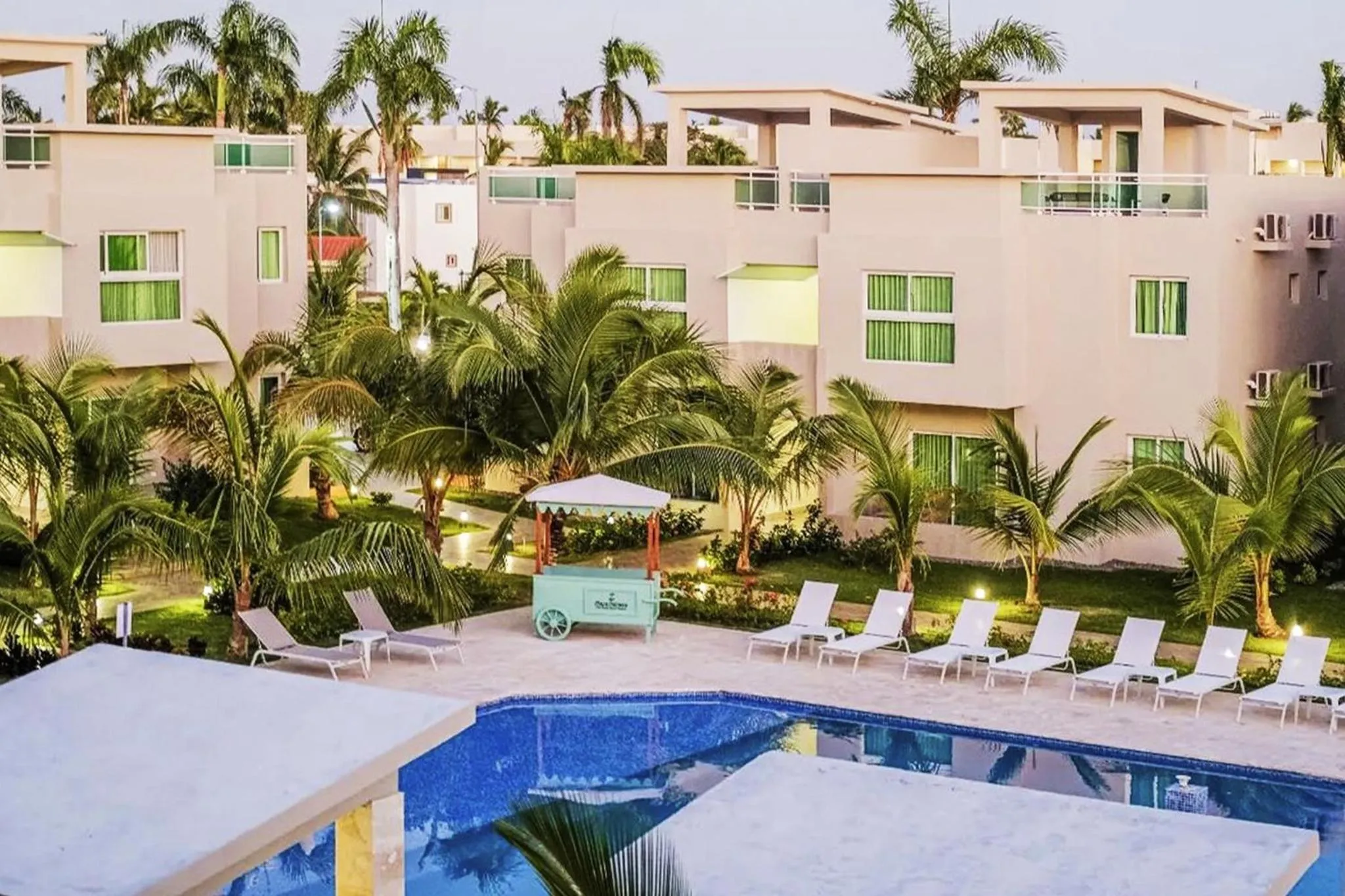 Playa Palmera Beach Resort