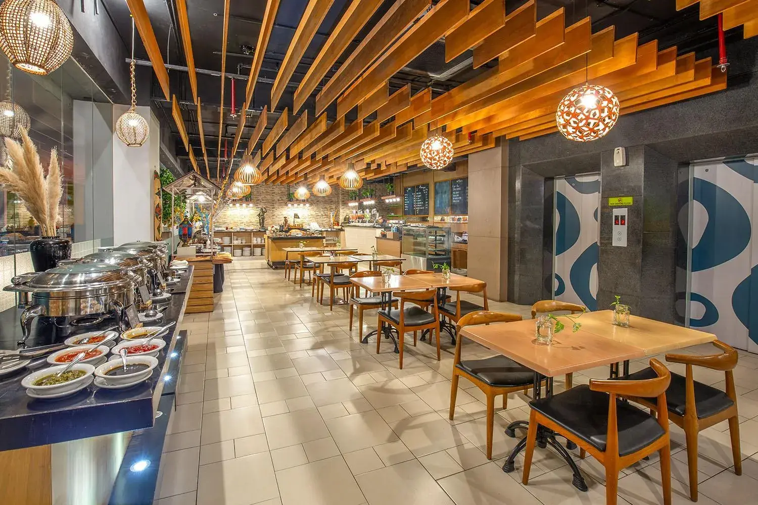 Restaurant/places to eat in 1O1 URBAN Jakarta Pemuda Restaurant/places to eat in 1O1 URBAN Jakarta Pemuda