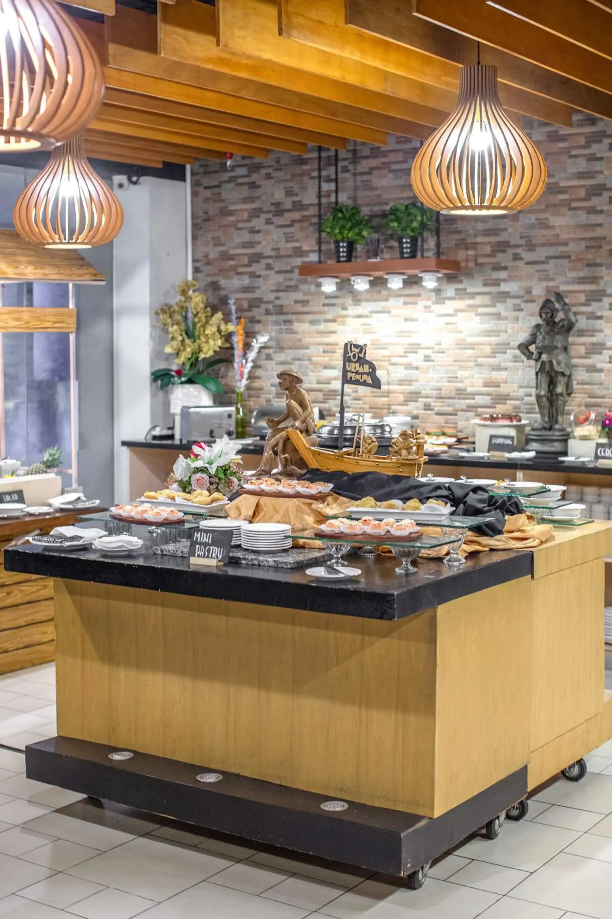 Restaurant/places to eat in 1O1 URBAN Jakarta Pemuda Restaurant/places to eat in 1O1 URBAN Jakarta Pemuda