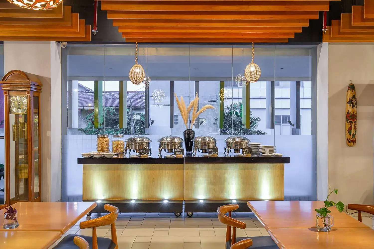 Restaurant/places to eat in 1O1 URBAN Jakarta Pemuda Restaurant/places to eat in 1O1 URBAN Jakarta Pemuda