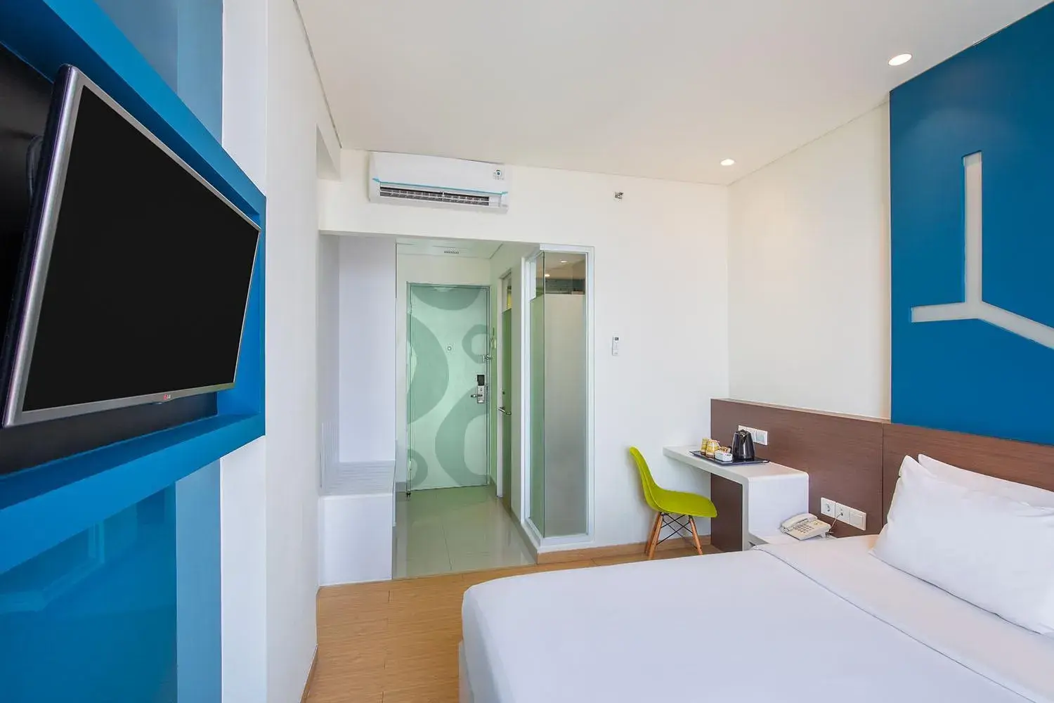 Bed in 1O1 URBAN Jakarta Pemuda Bed in 1O1 URBAN Jakarta Pemuda