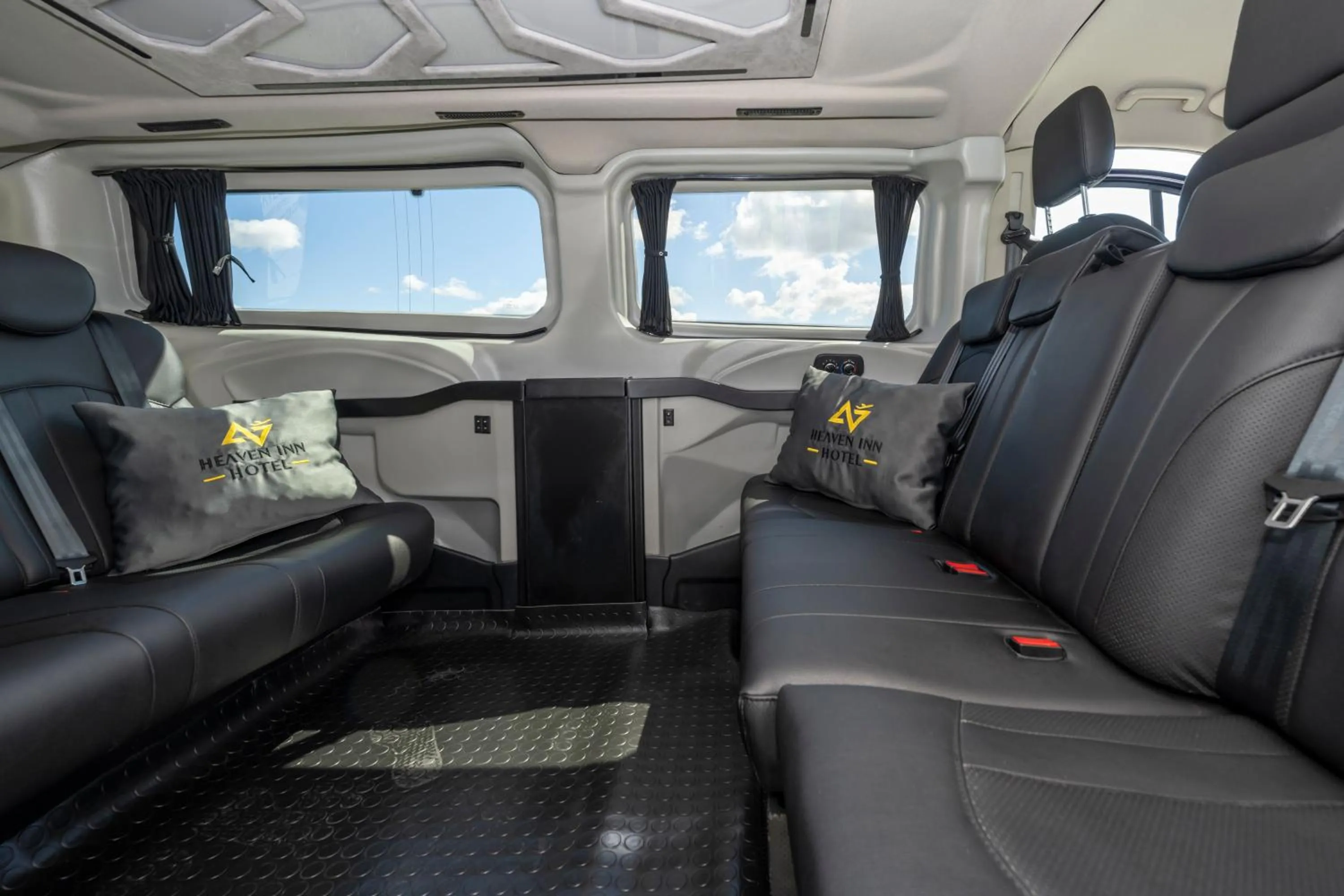 shuttle in Heaven Inn Airport Hotel