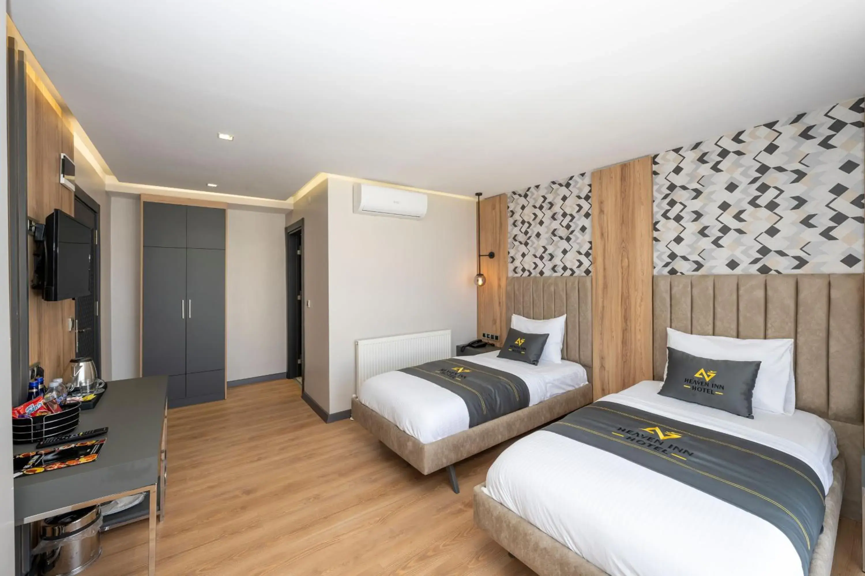 Photo of the whole room, Bed in Heaven Inn Airport Hotel Photo of the whole room, Bed in Heaven Inn Airport Hotel