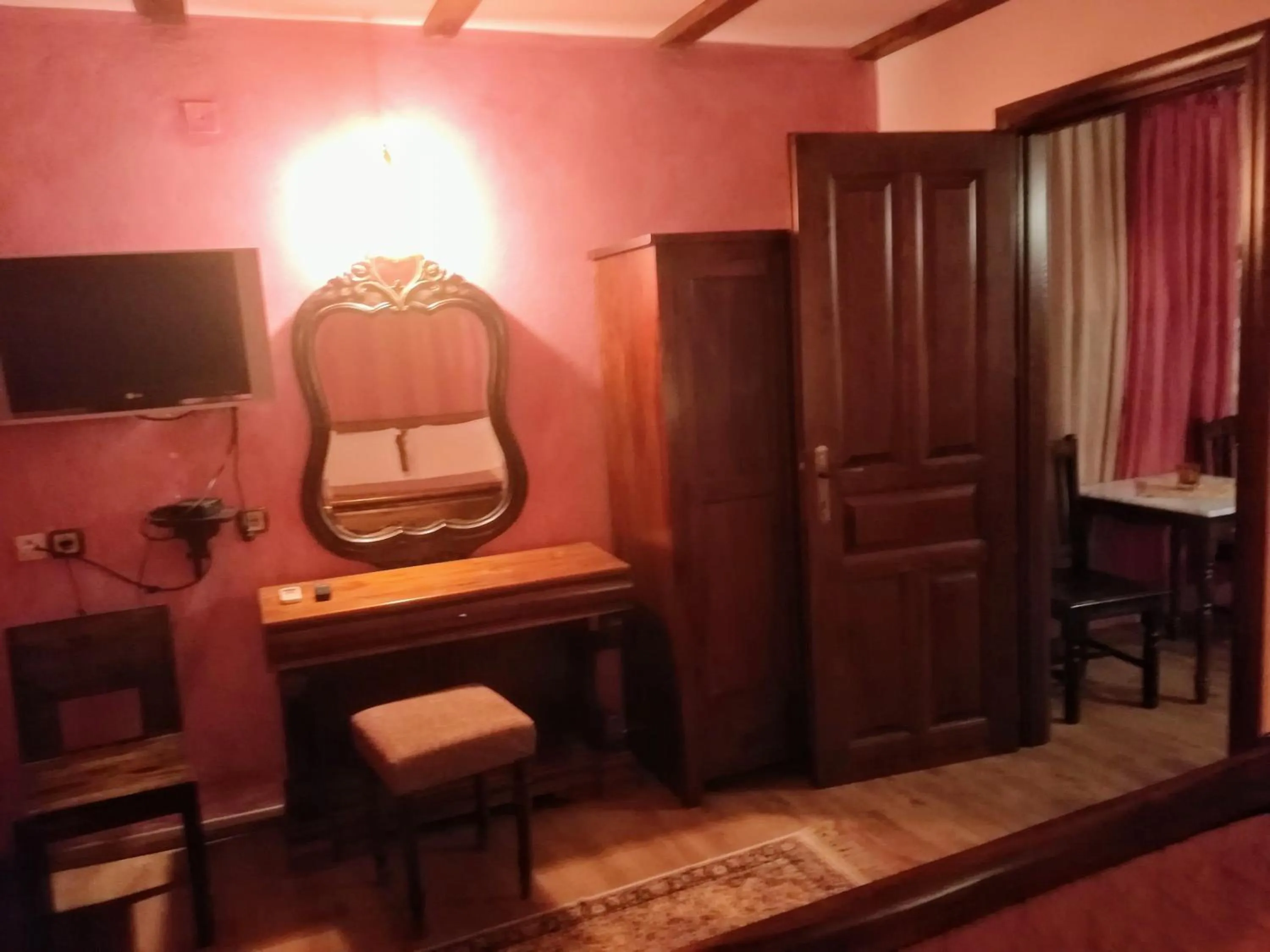 Decorative detail in Archontiko Mesohori Meteora