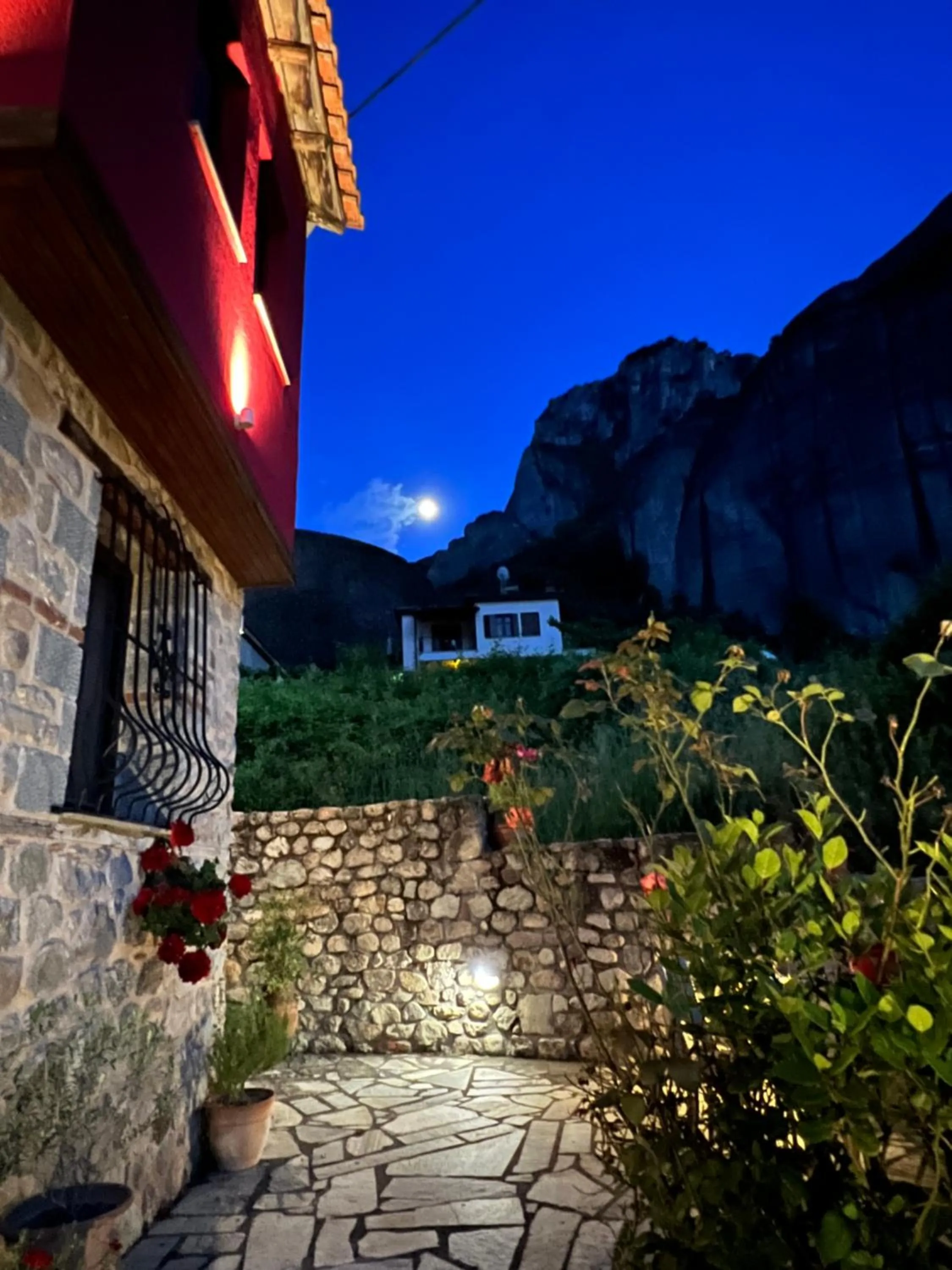 Night in Archontiko Mesohori Meteora