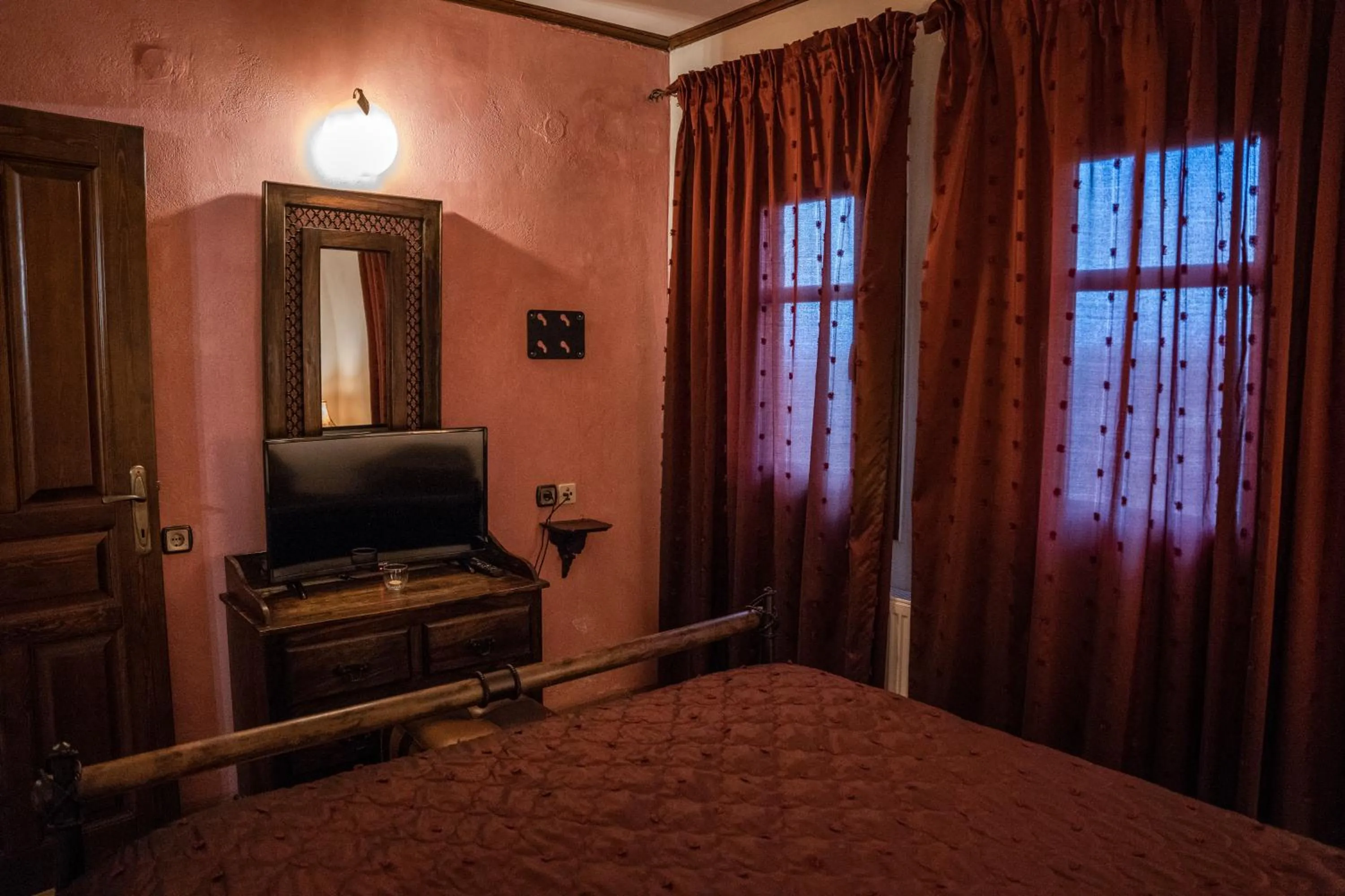 Bedroom, Bed in Archontiko Mesohori Meteora