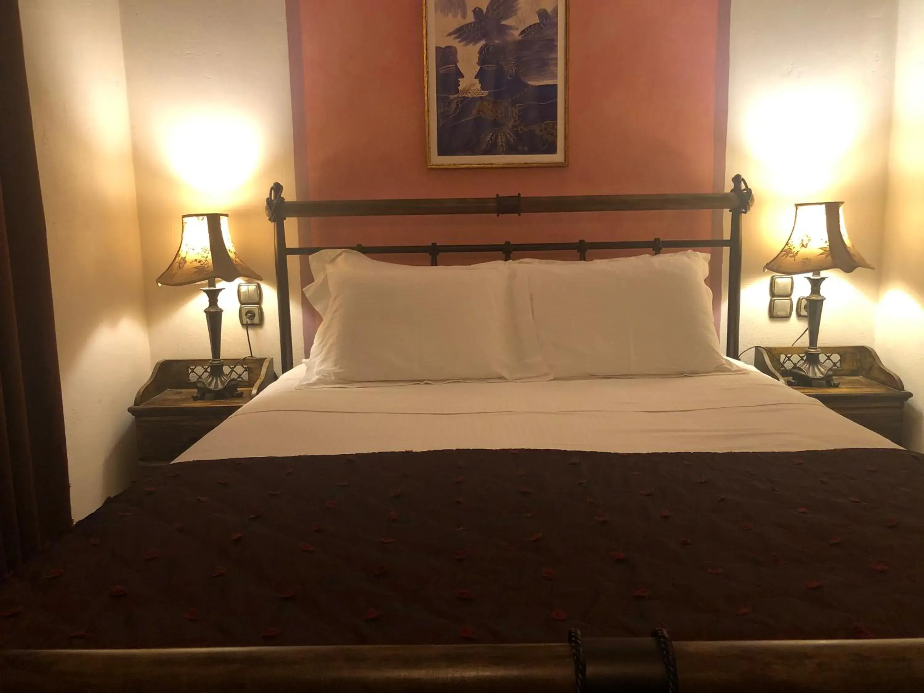 Bed in Archontiko Mesohori Meteora Bed in Archontiko Mesohori Meteora