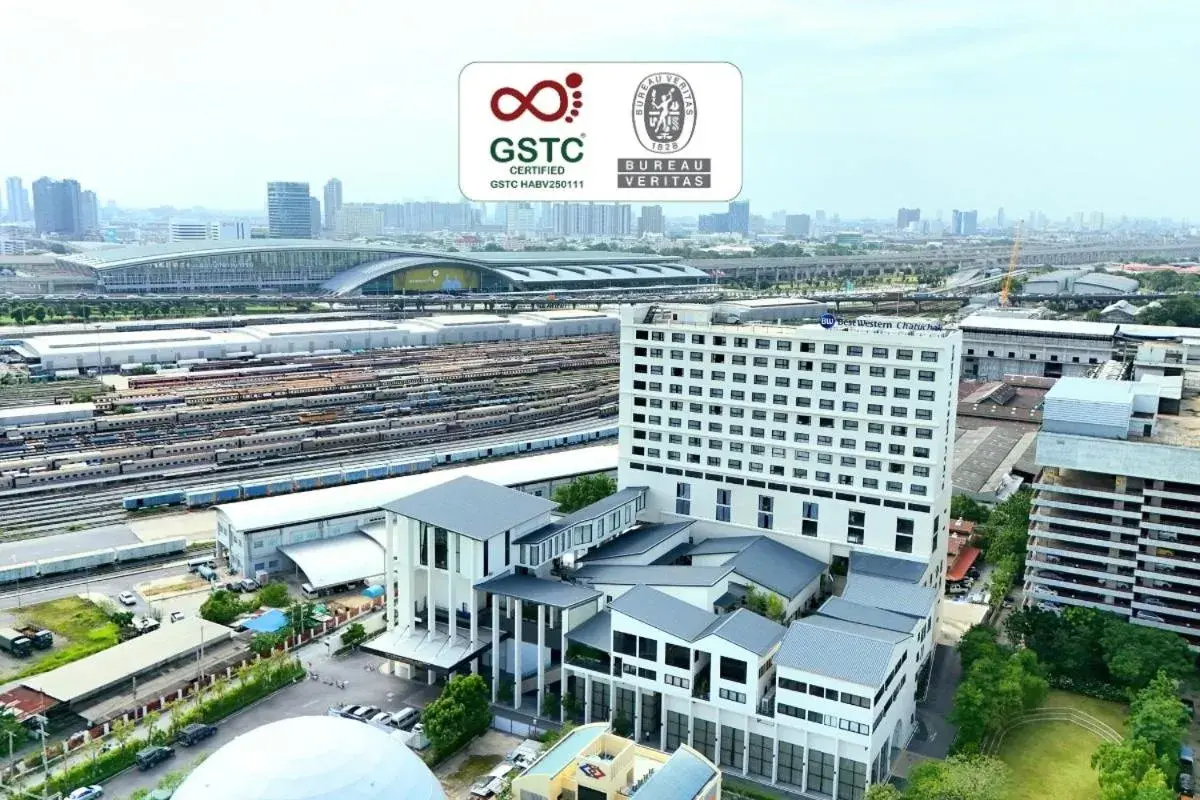 Property building in Best Western Chatuchak Property building in Best Western Chatuchak