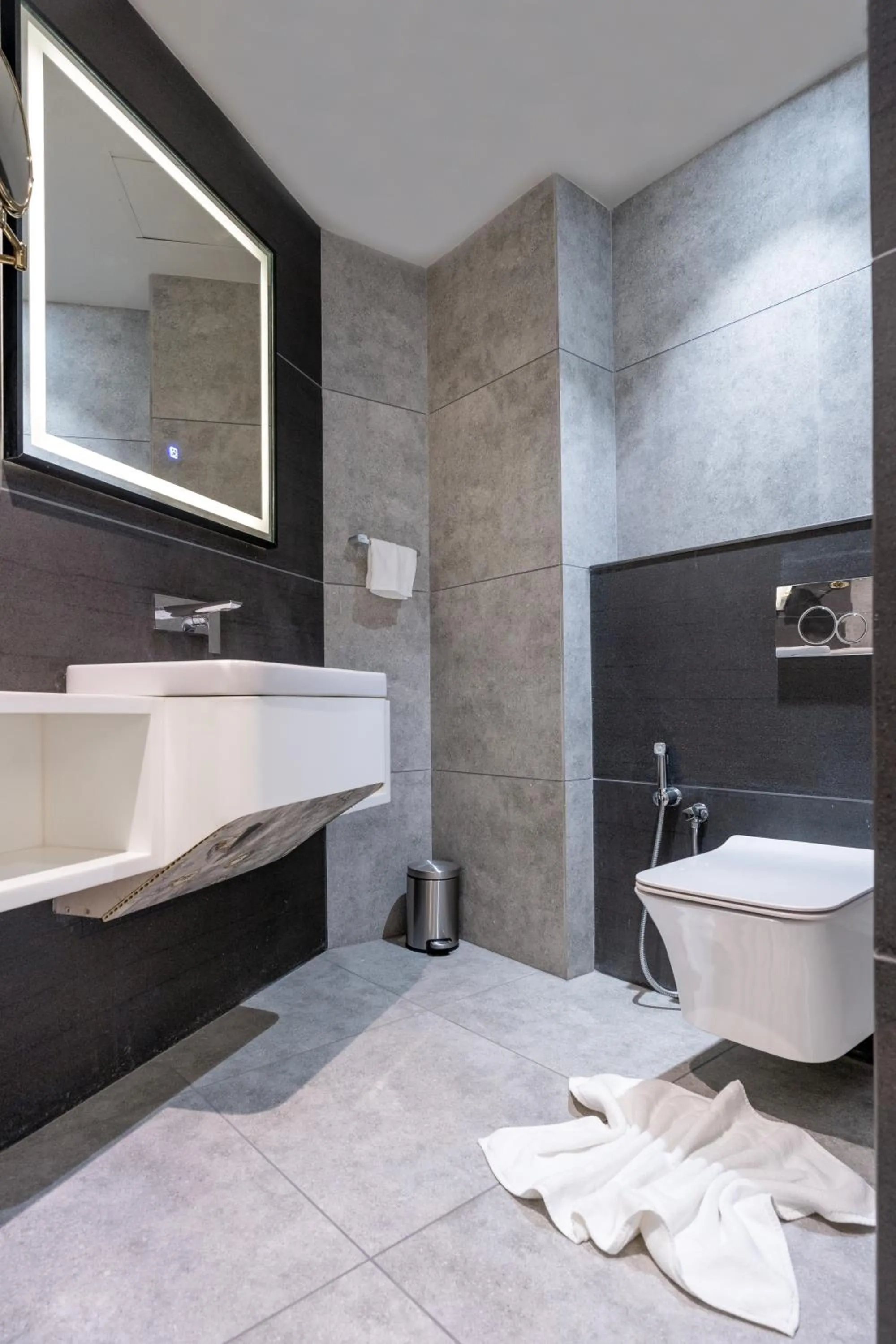 Bathroom in Marine Inn Hotel